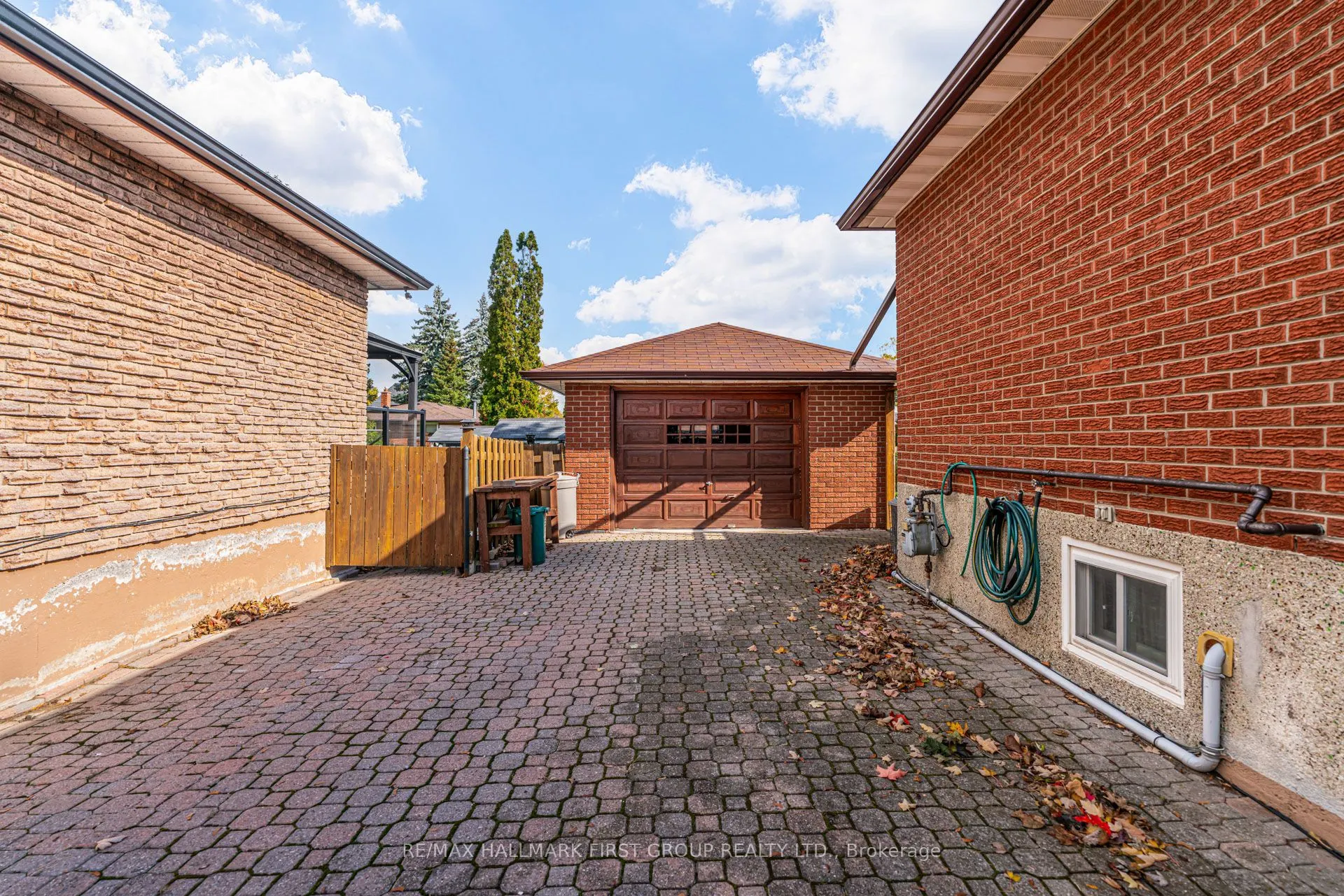 215 Guelph Street