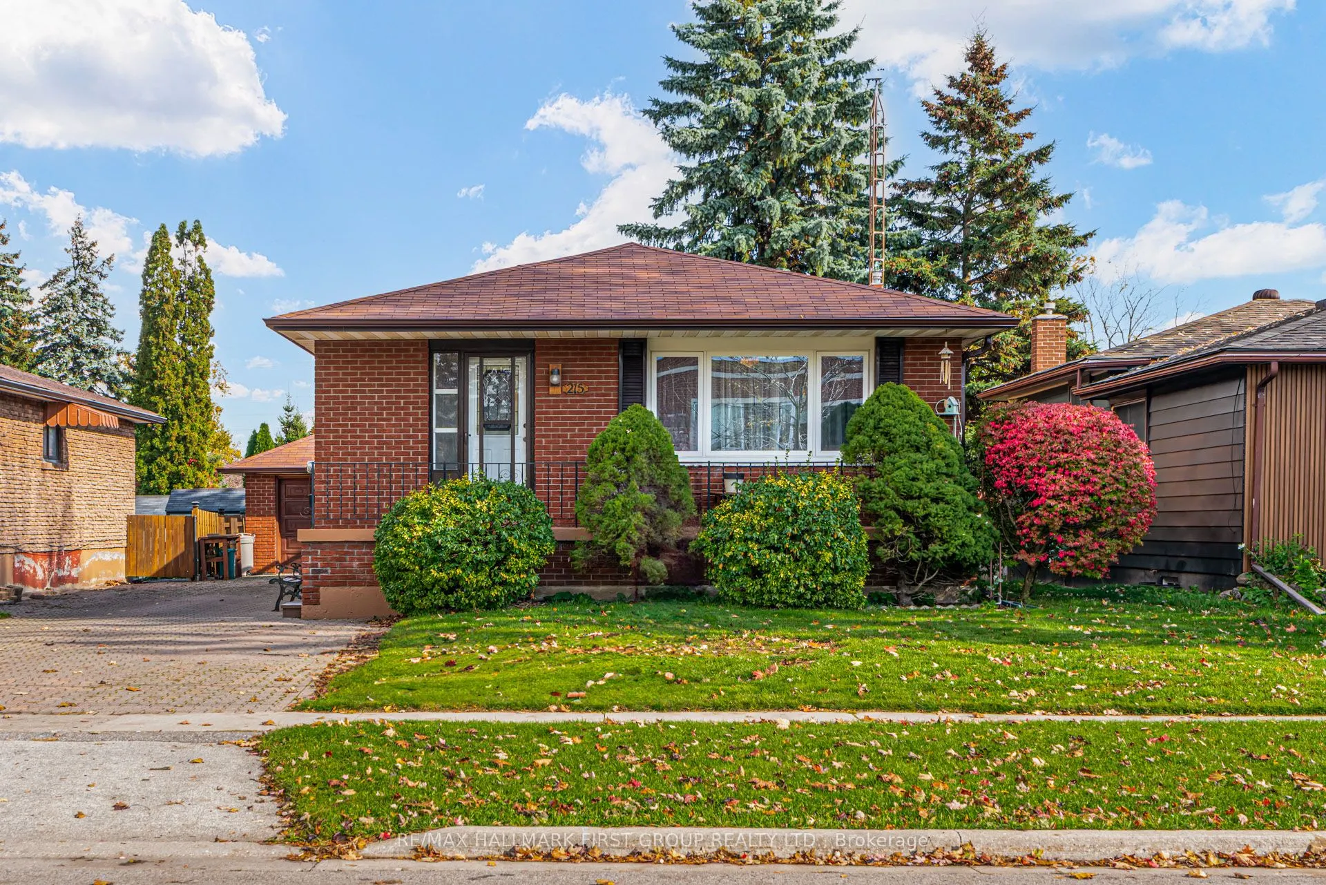 215 Guelph Street