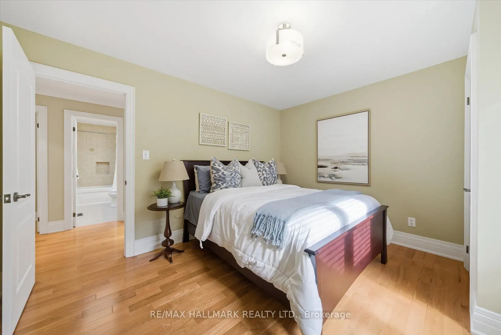 37B Eastville Avenue