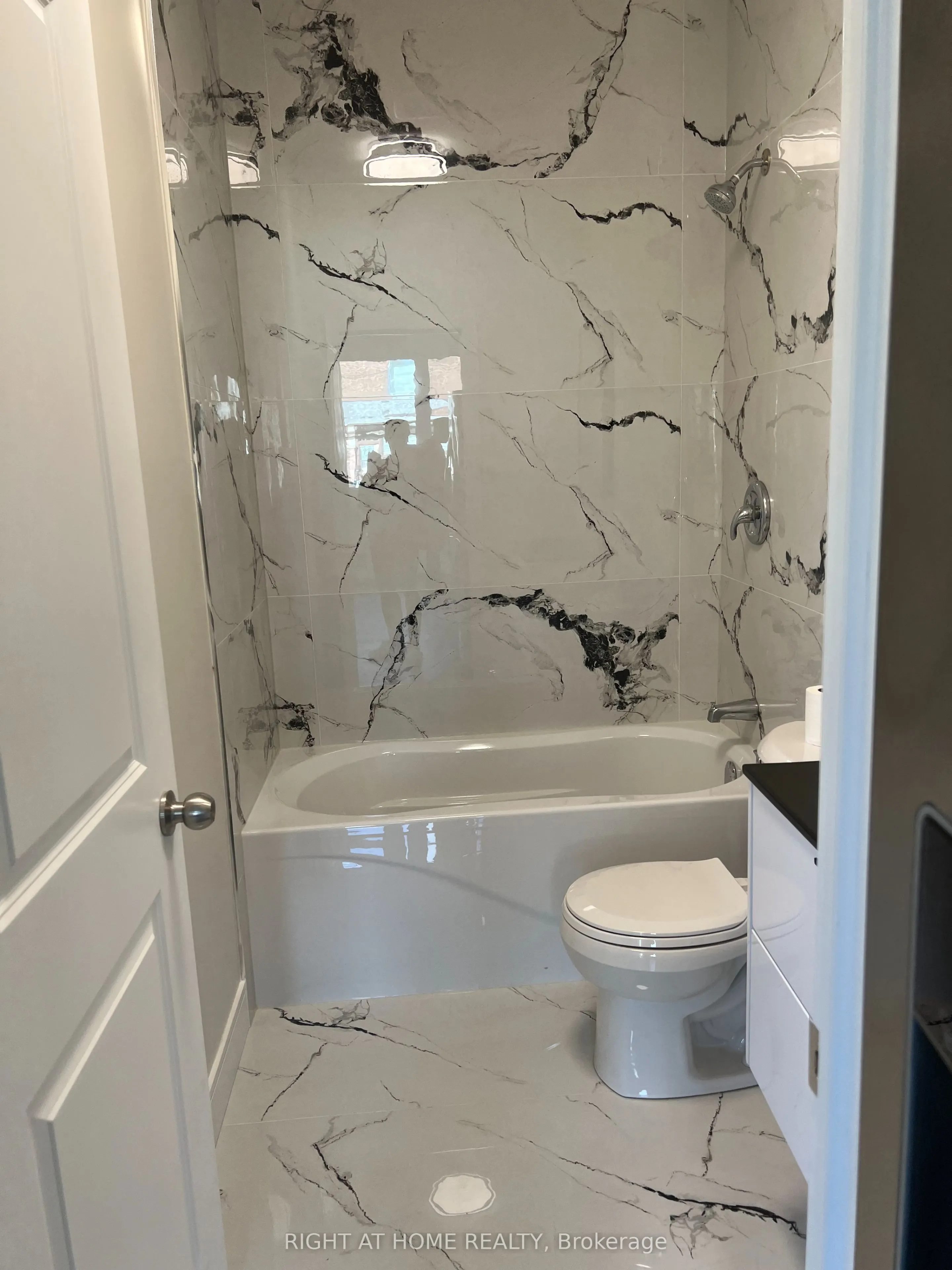 32 Cadorna Avenue, #1