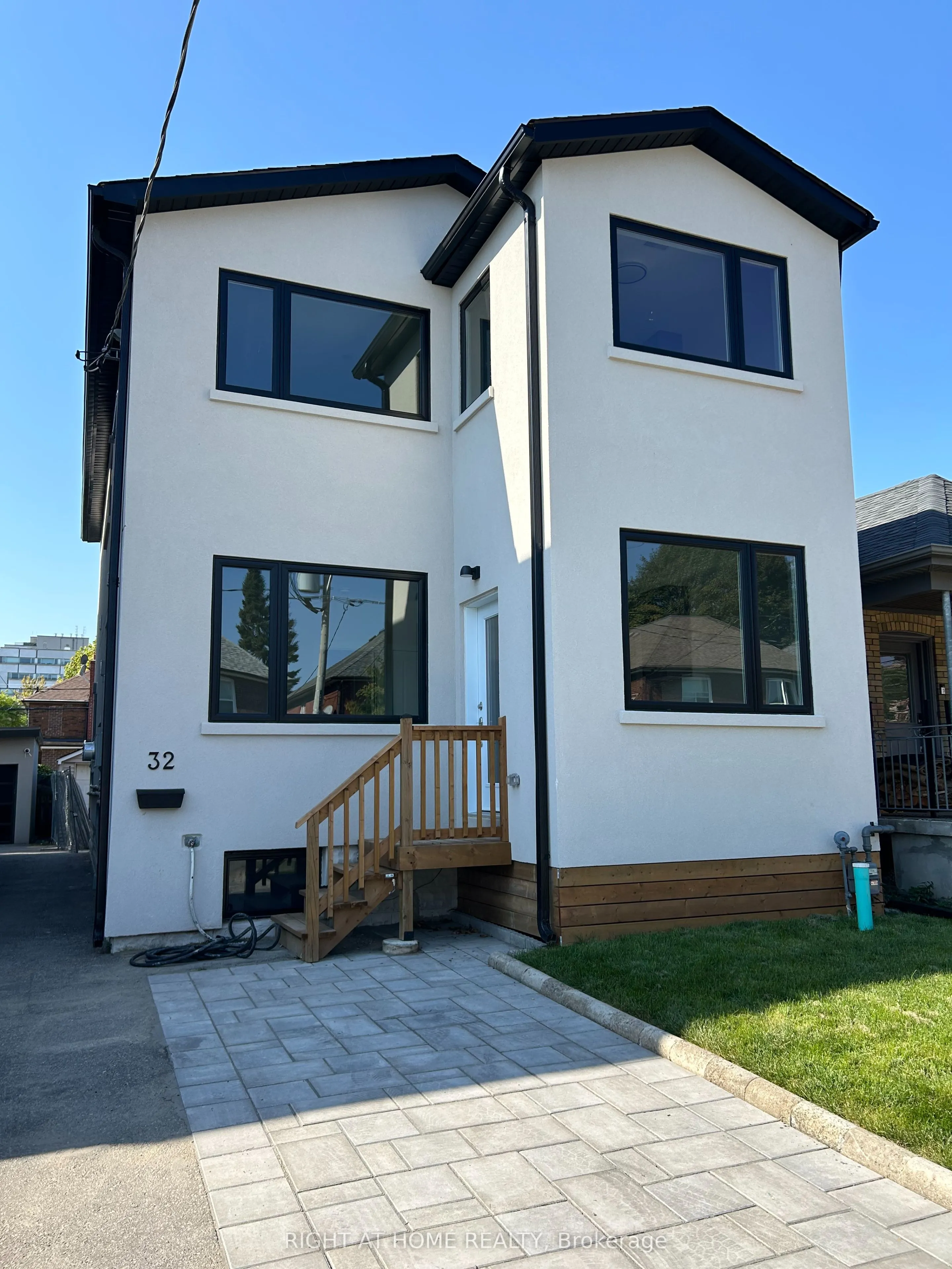 32 Cadorna Avenue, #1