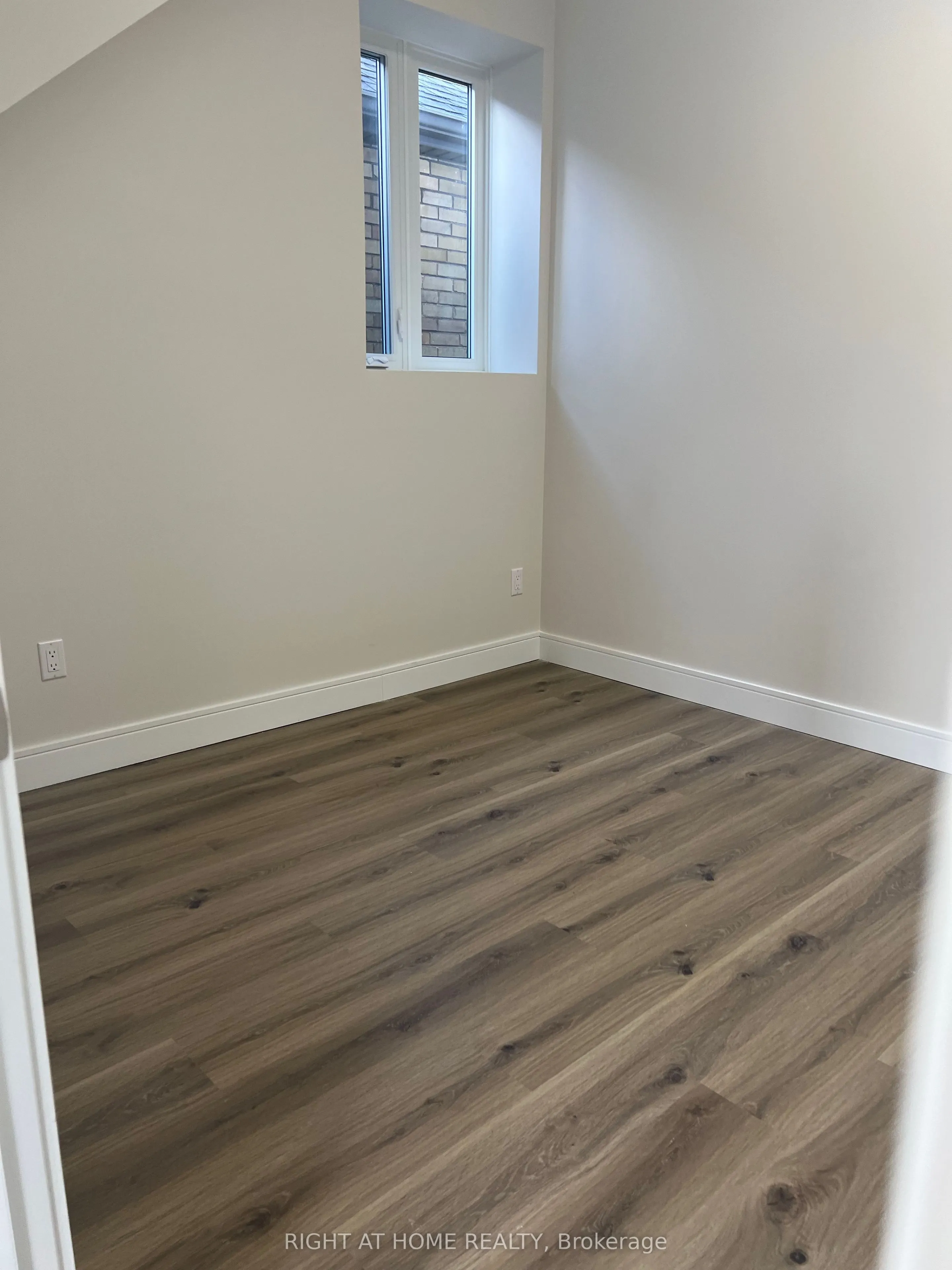 32 Cadorna Avenue, #2