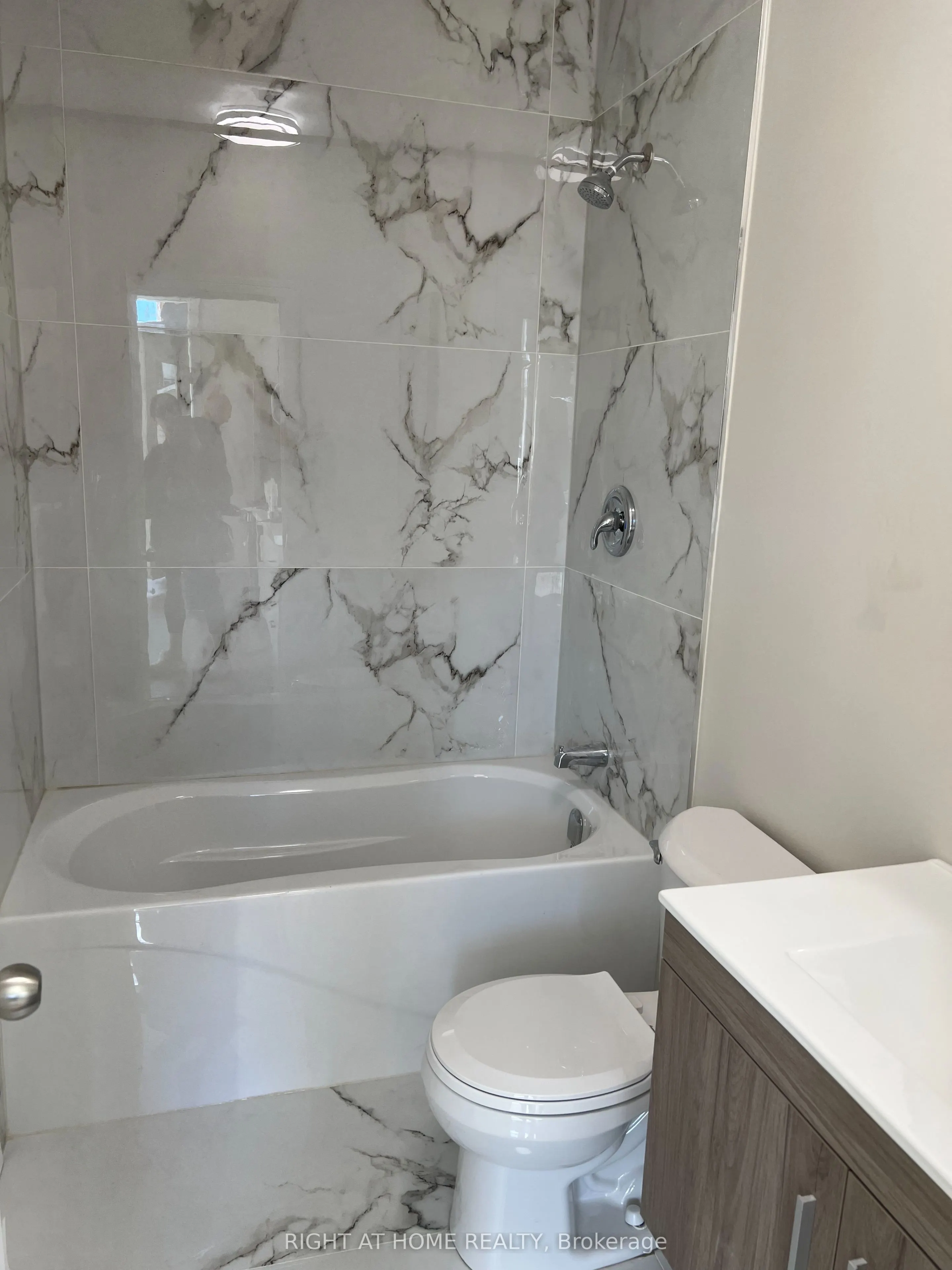 32 Cadorna Avenue, #2
