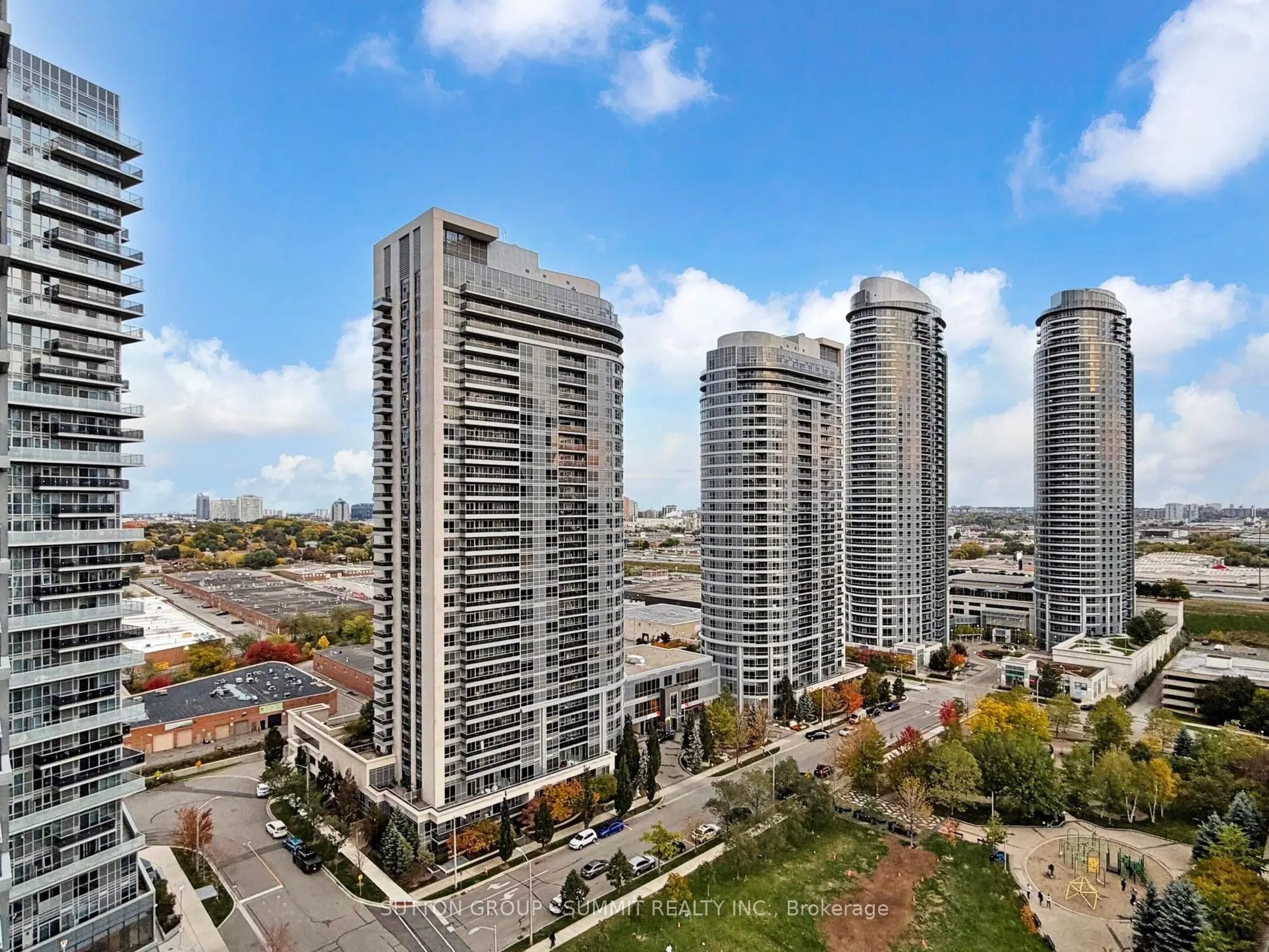275 VILLAGE GREEN Square, #1717