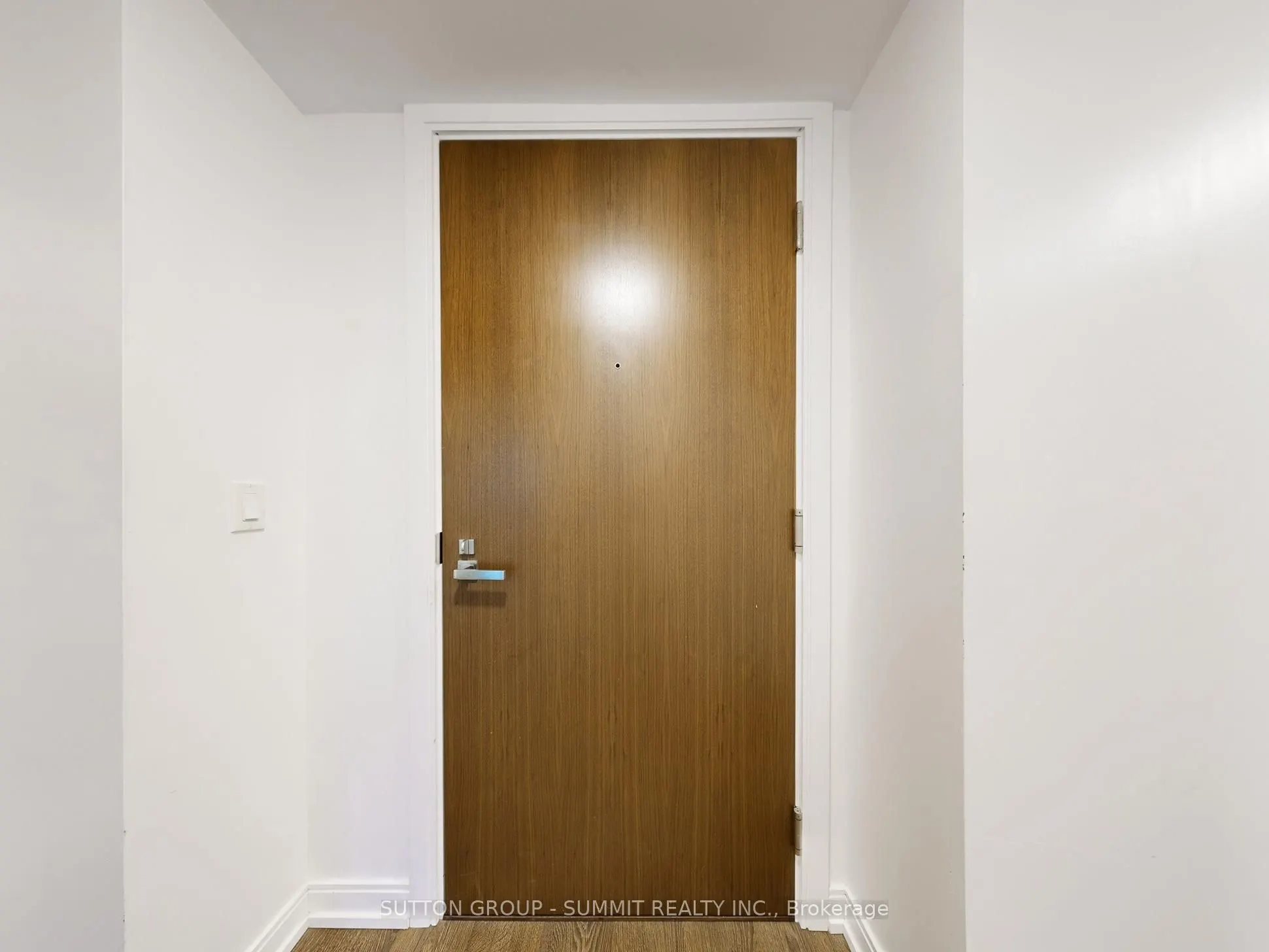 275 VILLAGE GREEN Square, #1717