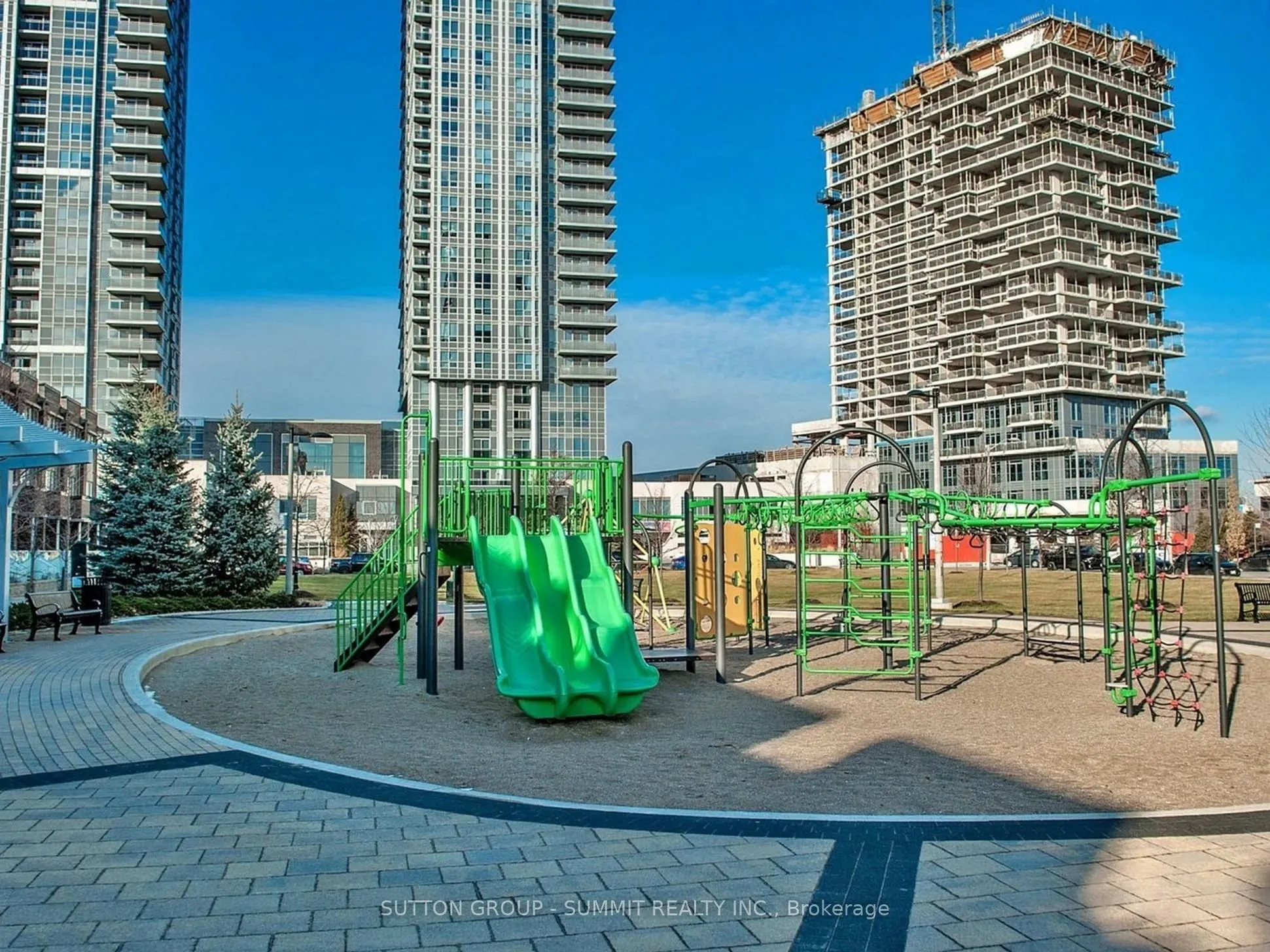 275 VILLAGE GREEN Square, #1717
