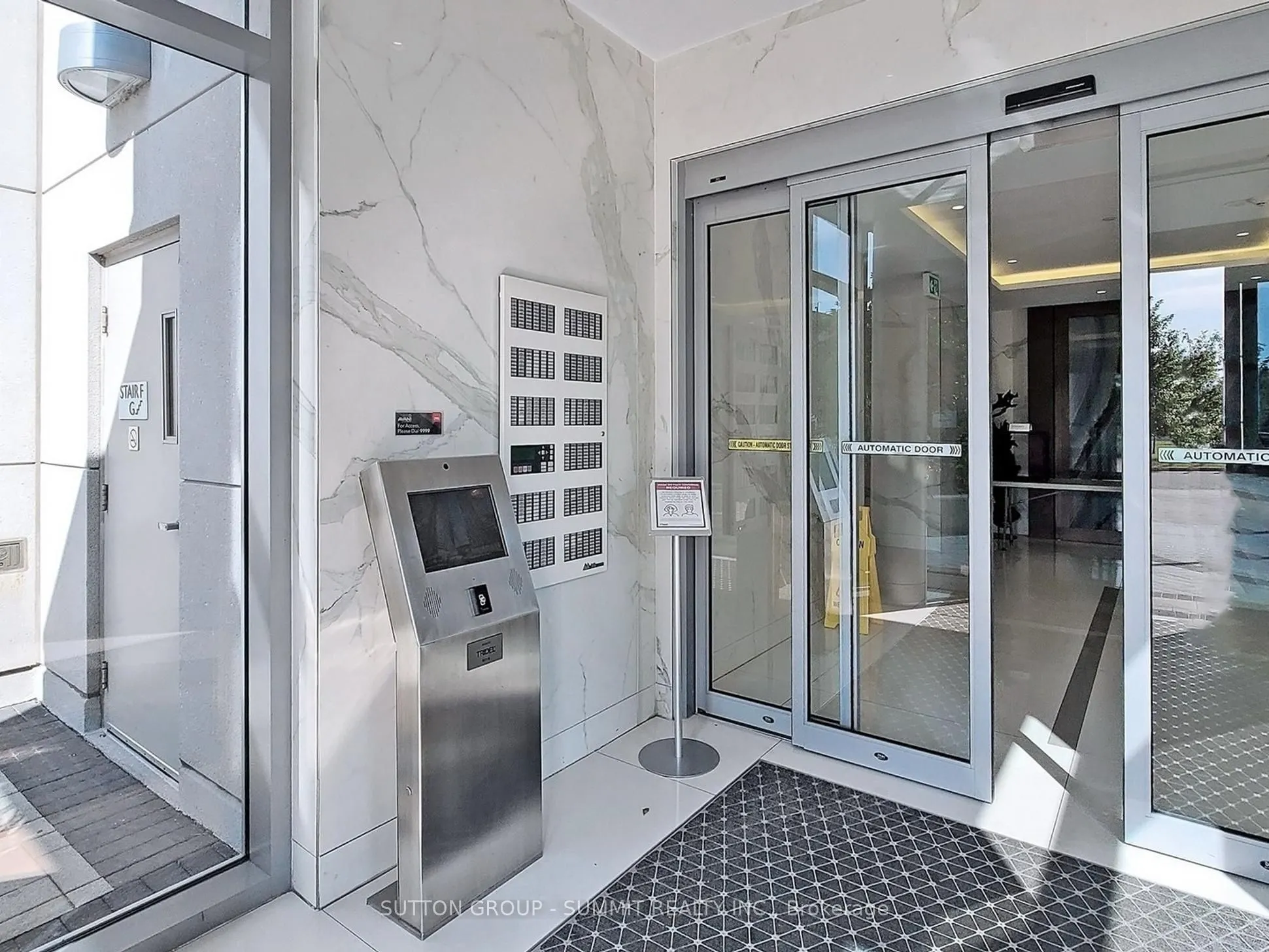 275 VILLAGE GREEN Square, #1717