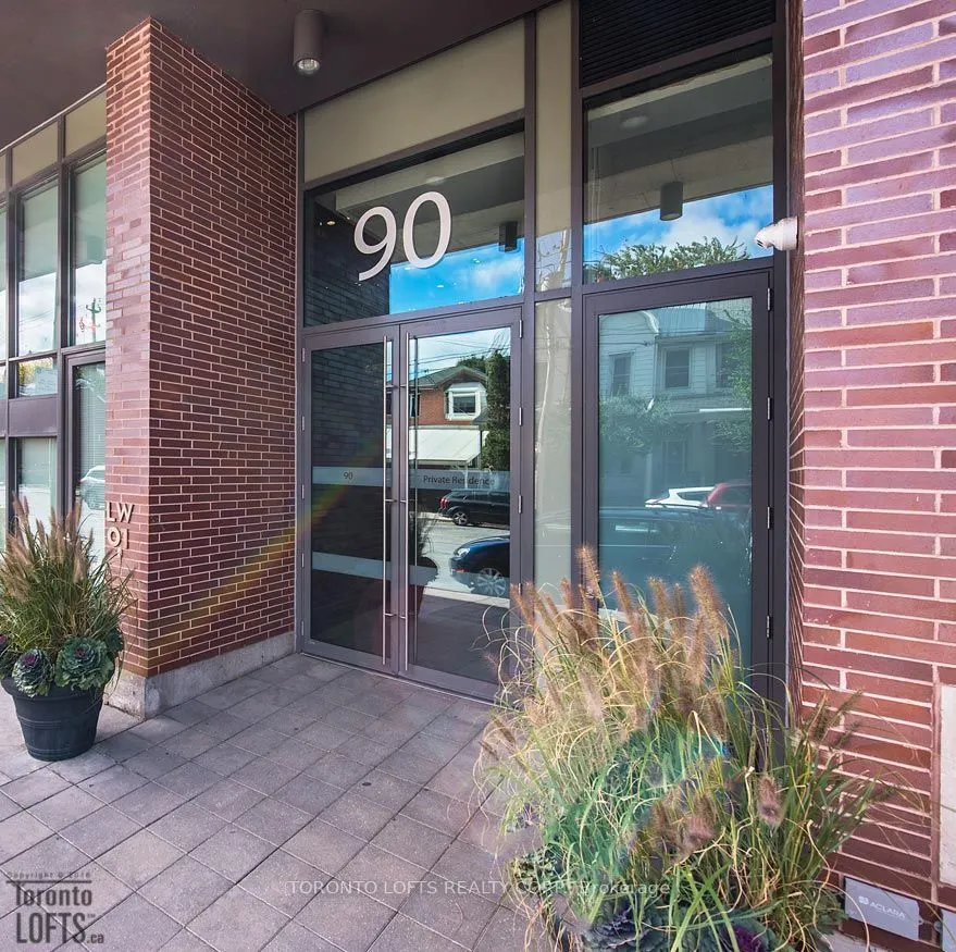 90 Broadview Avenue, #611