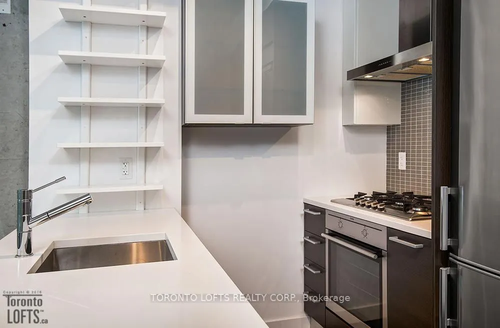90 Broadview Avenue, #611