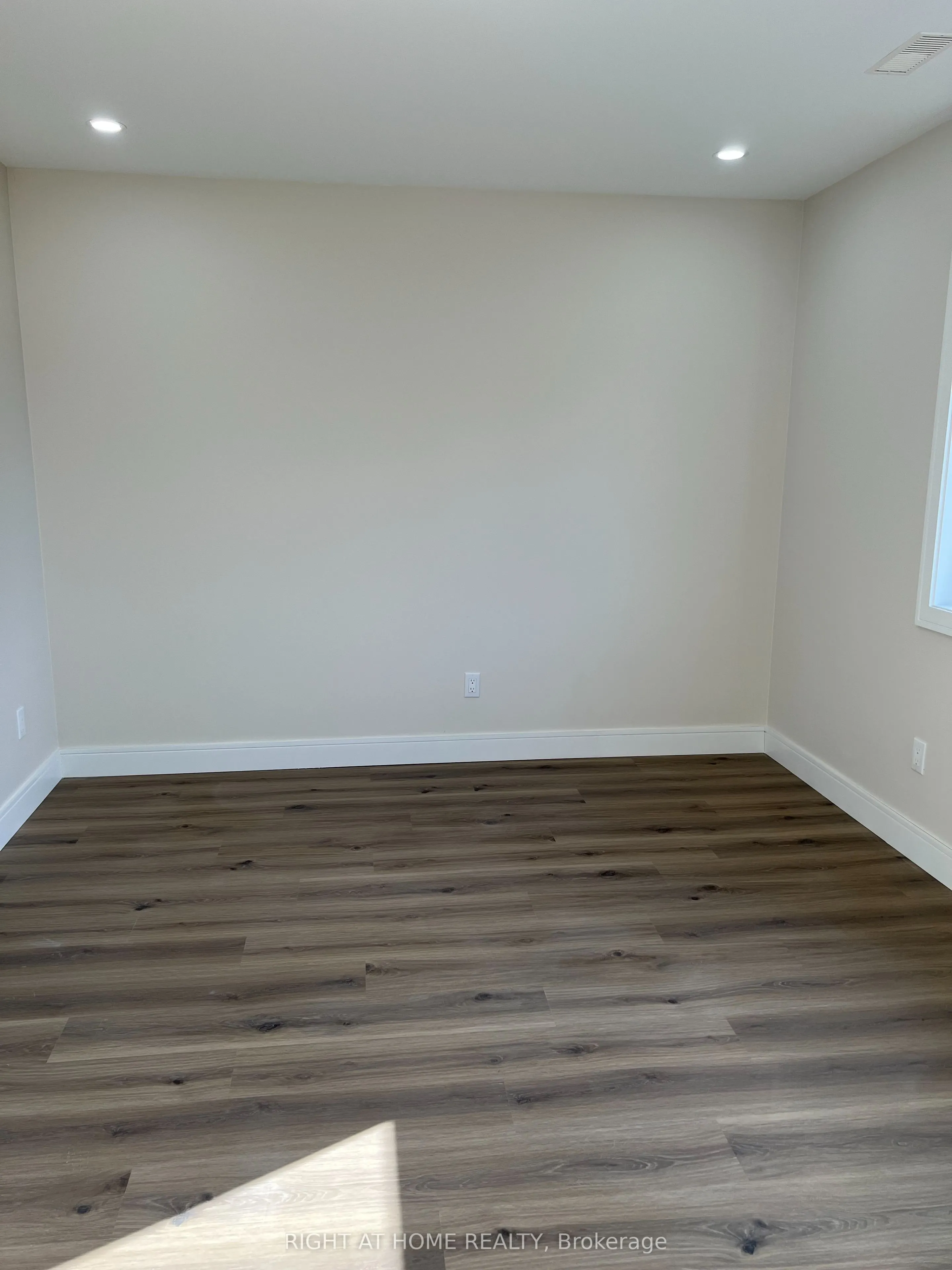 32 Cadorna Avenue, #3