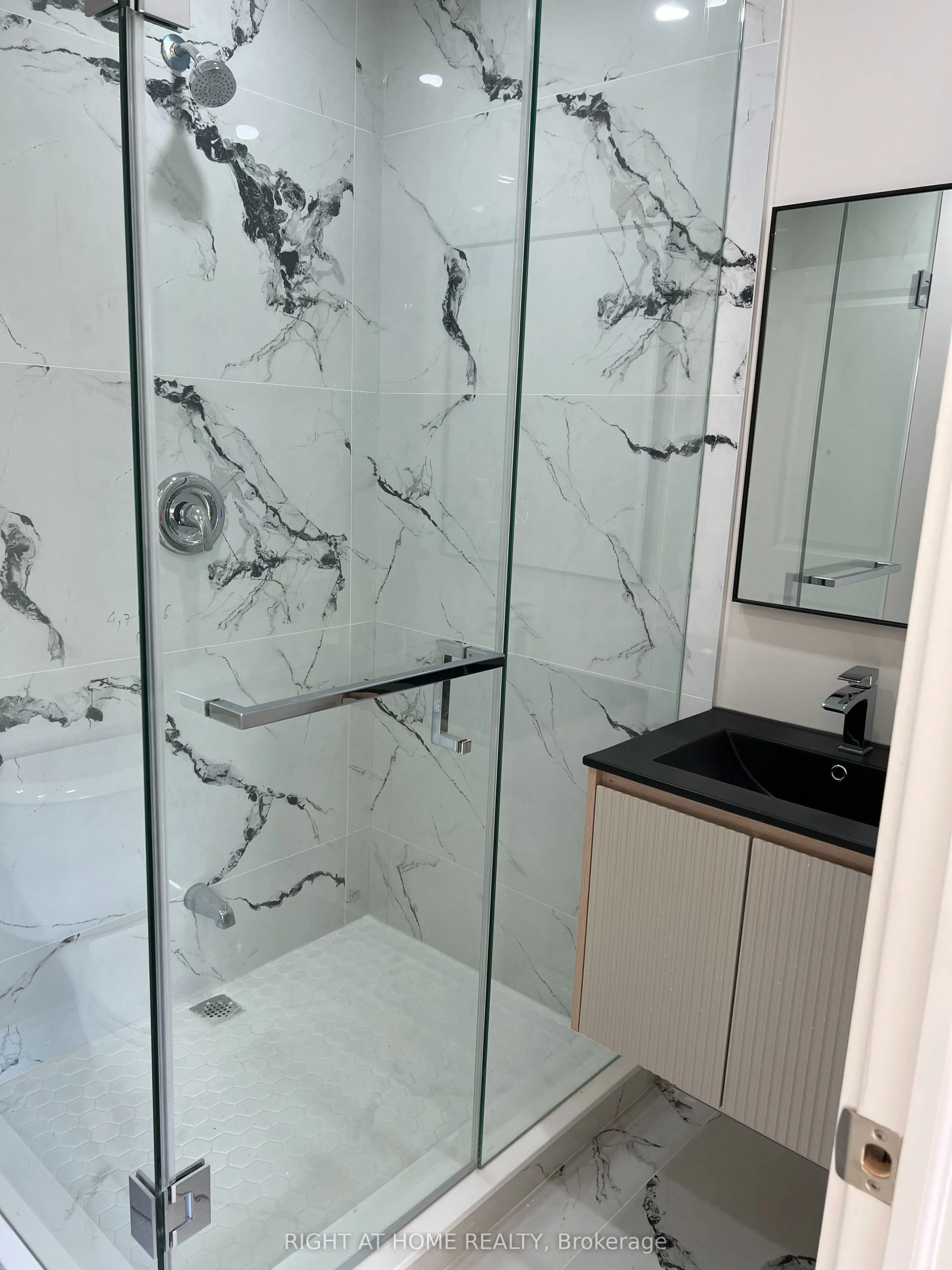 32 Cadorna Avenue, #3