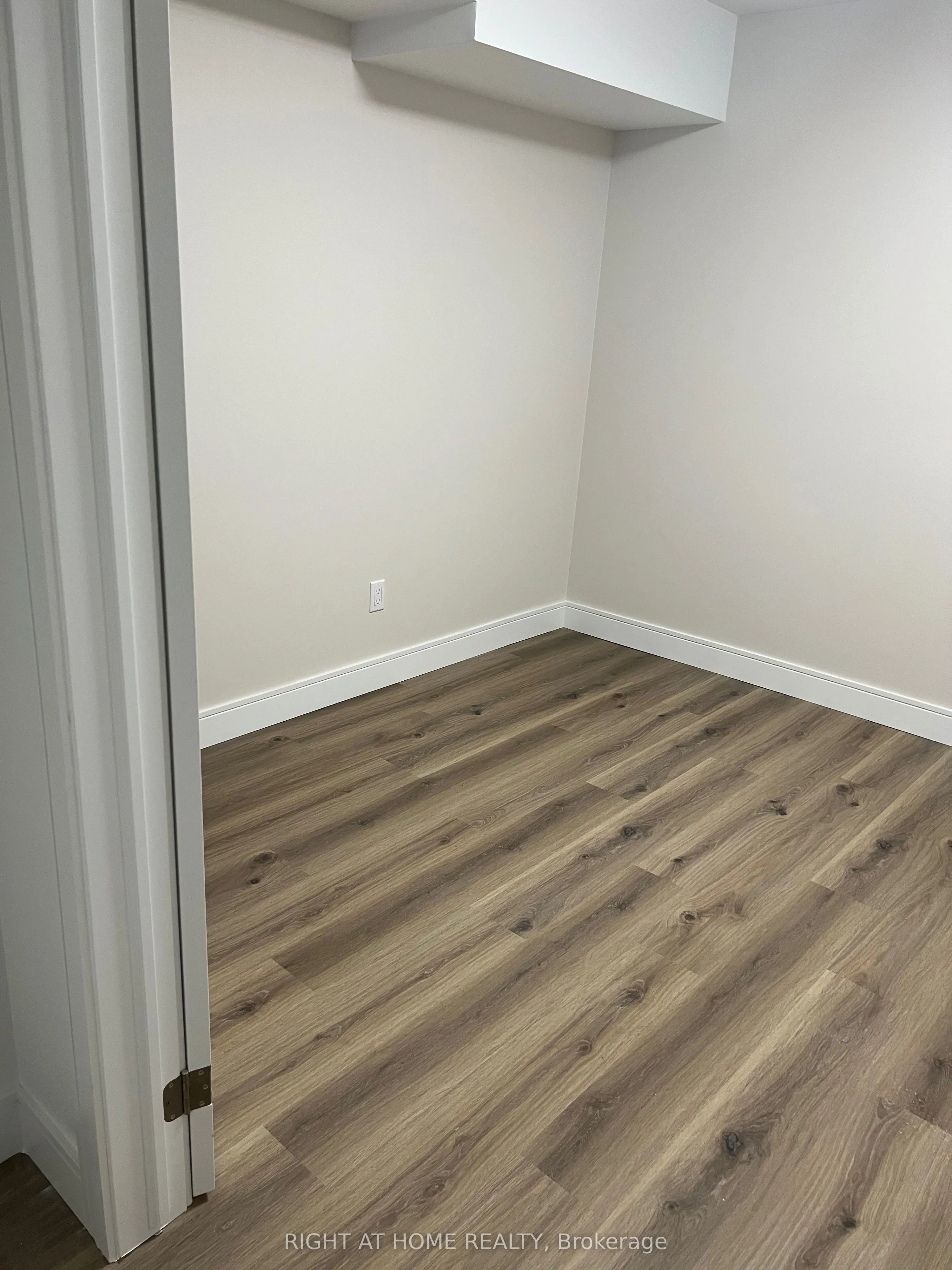 32 Cadorna Avenue, #3