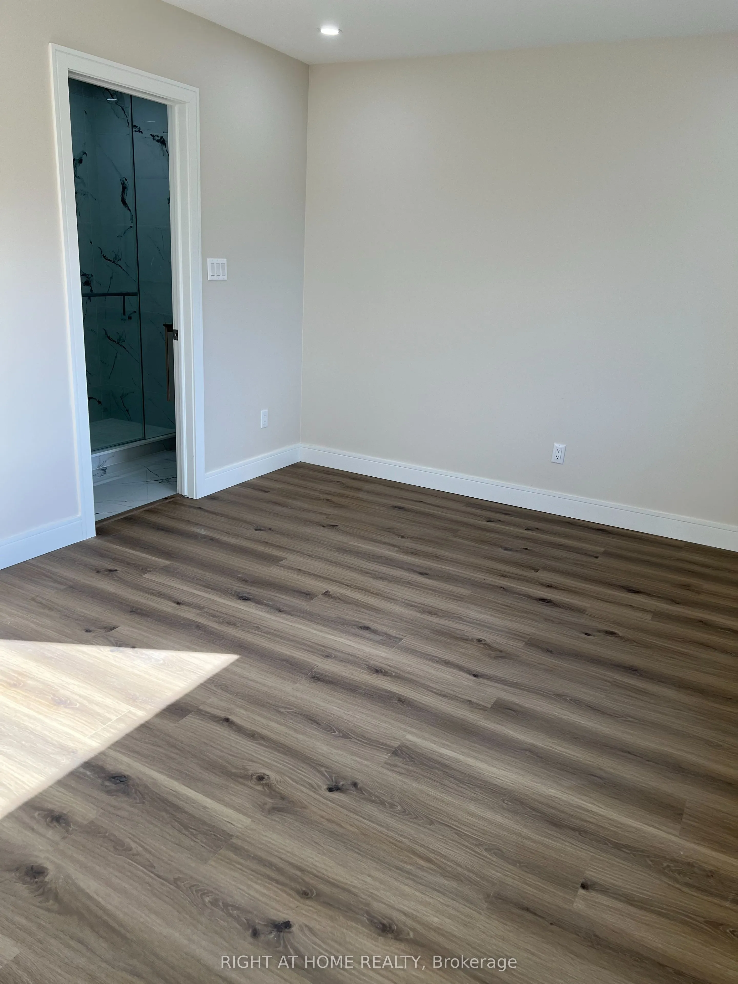 32 Cadorna Avenue, #3
