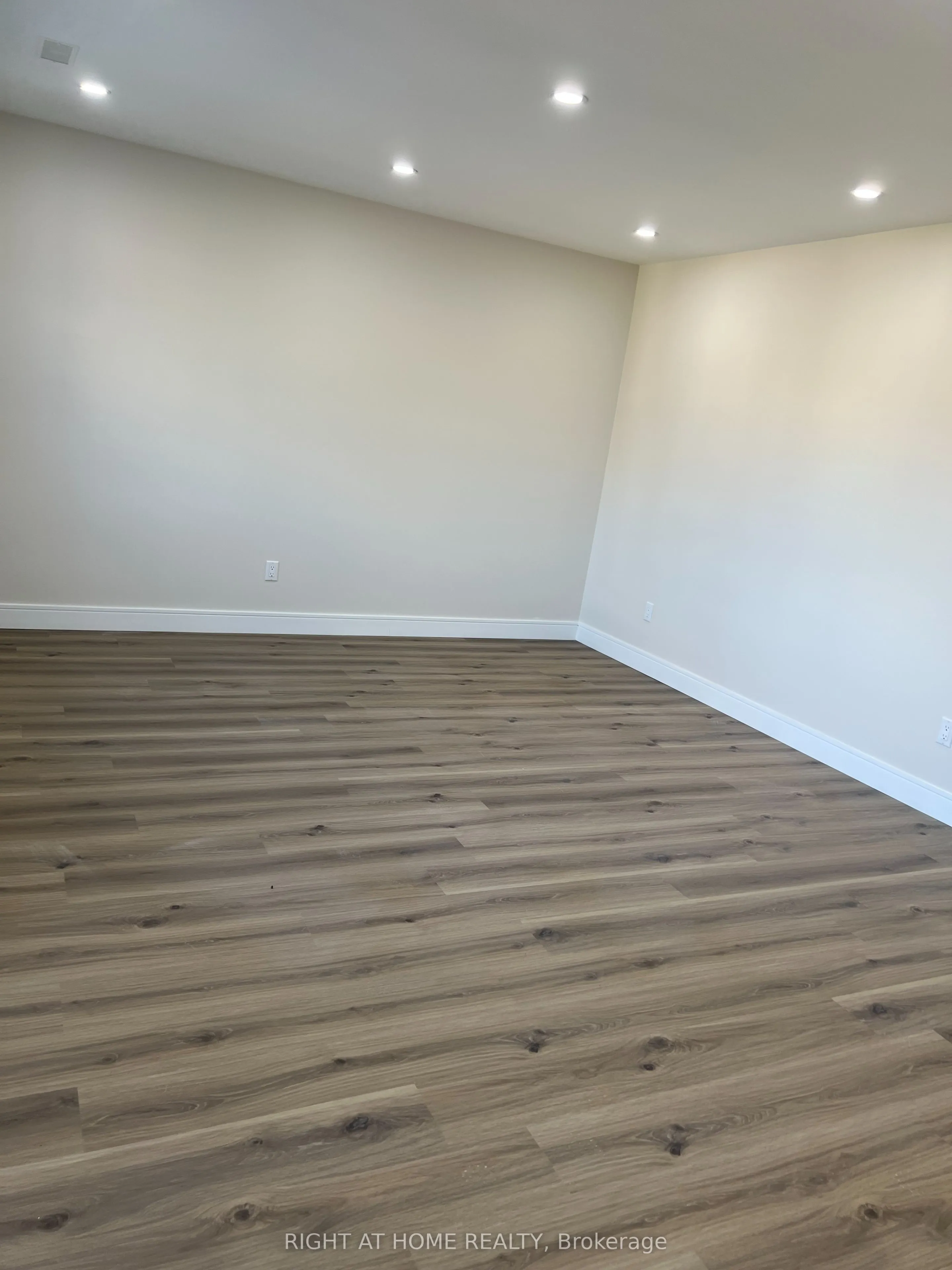 32 Cadorna Avenue, #3
