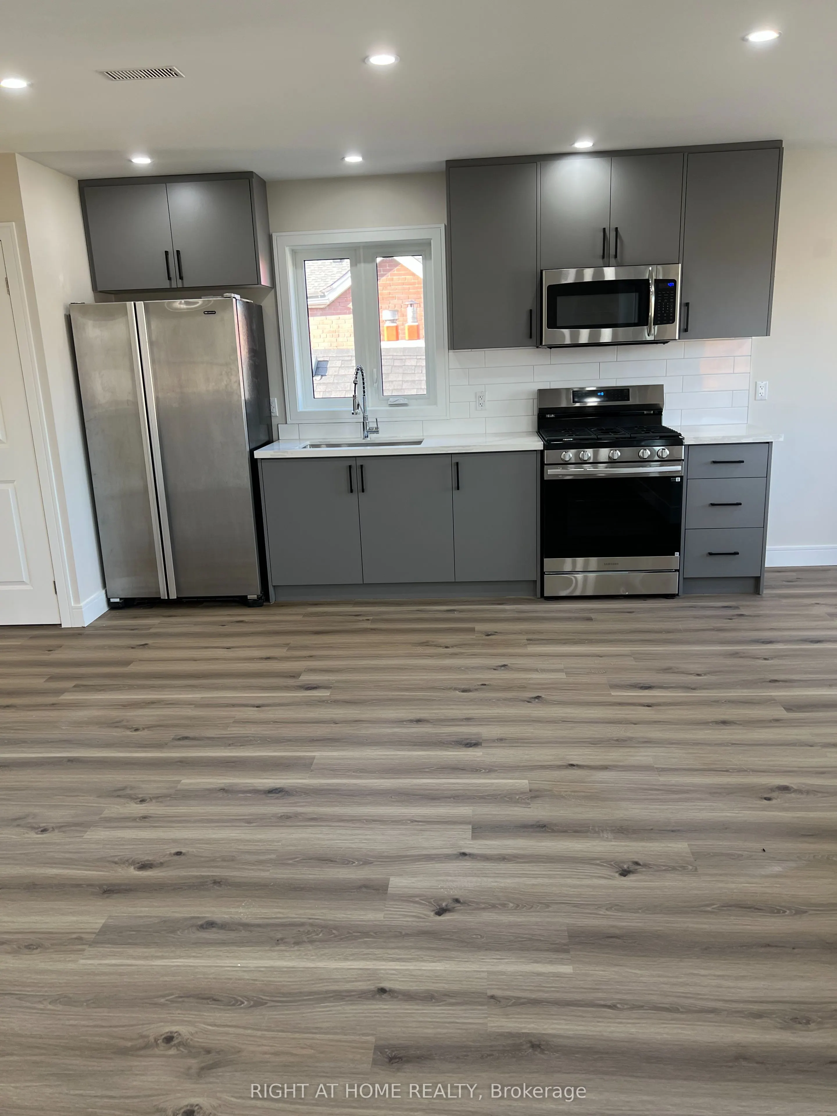 32 Cadorna Avenue, #3