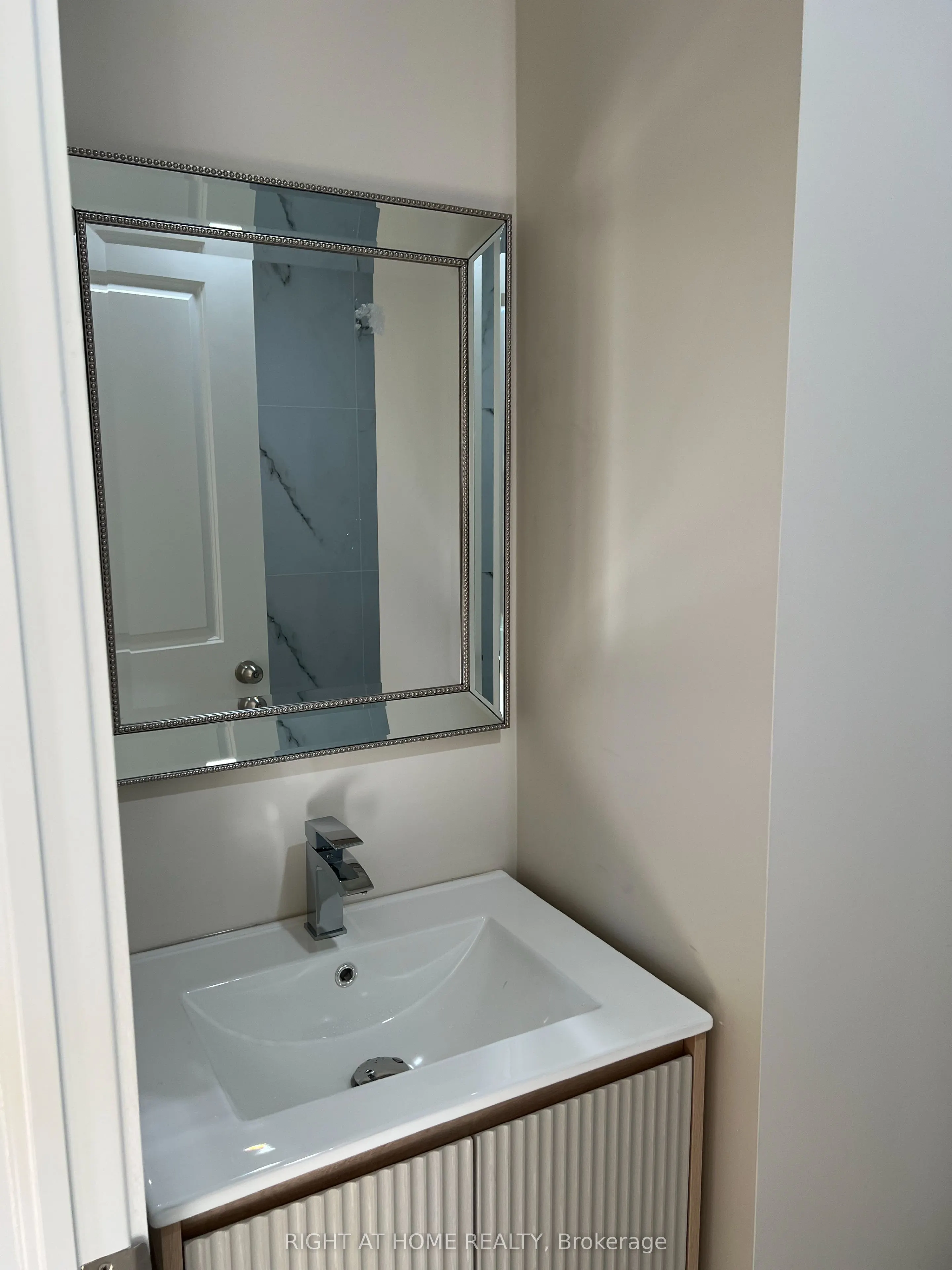 32 Cadorna Avenue, #3