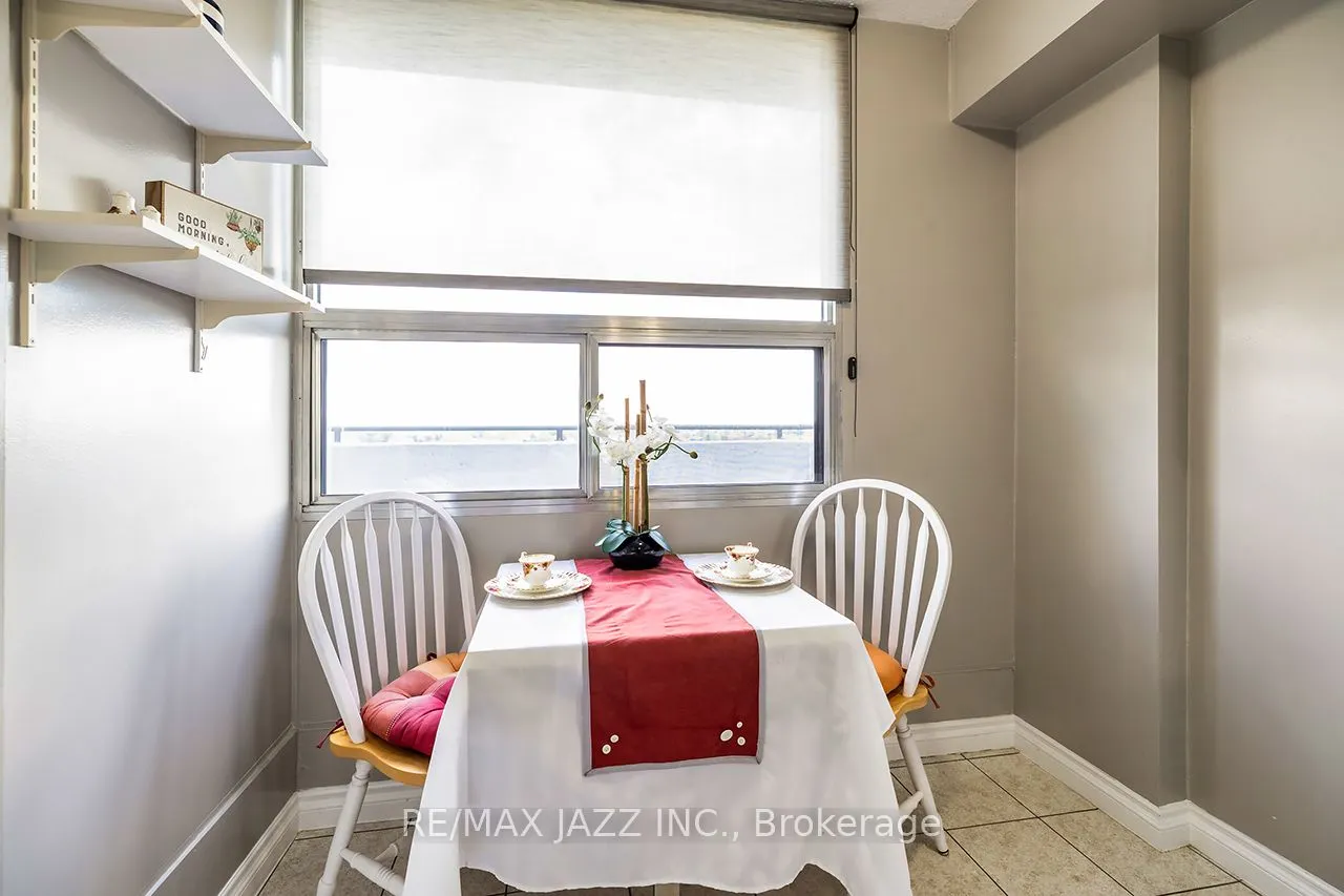 92 Church Street S, #PH 4