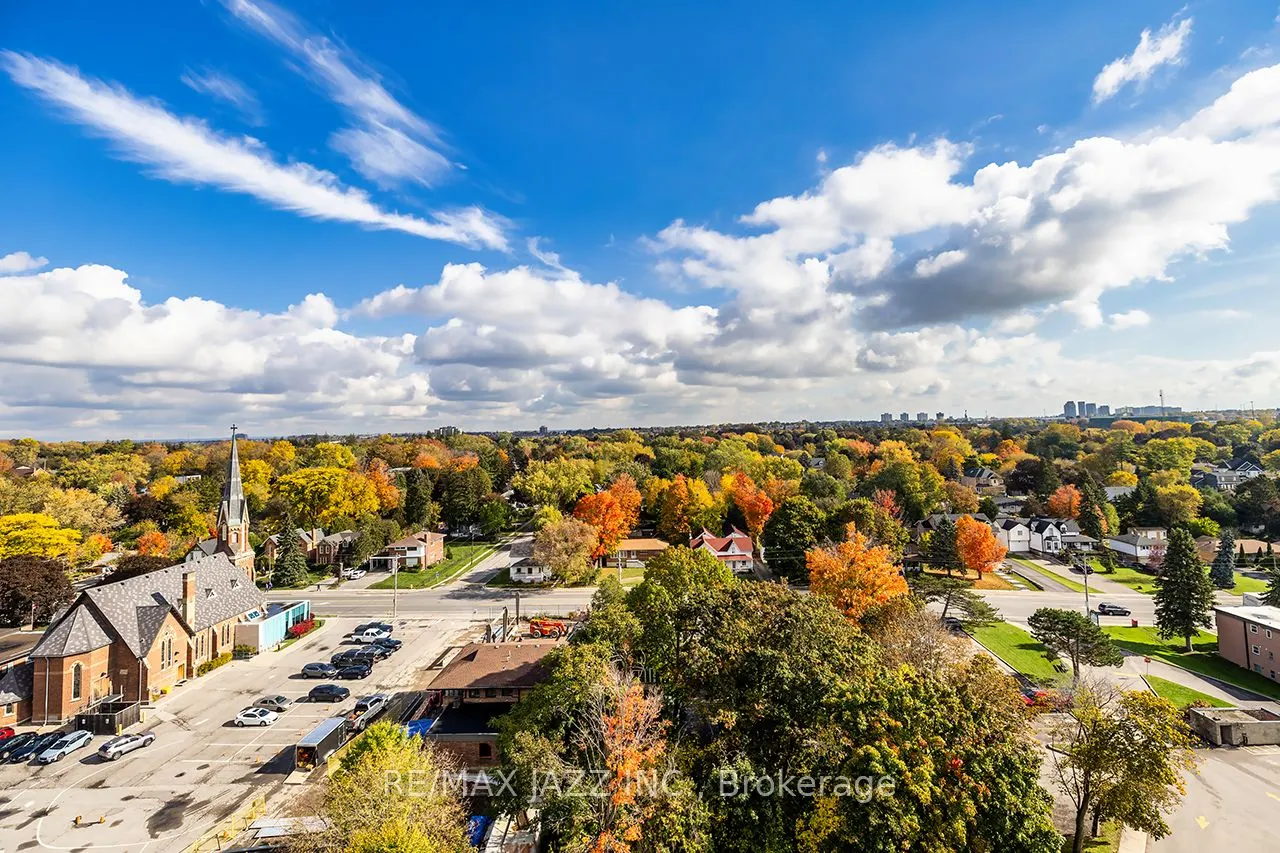 92 Church Street S, #PH 4