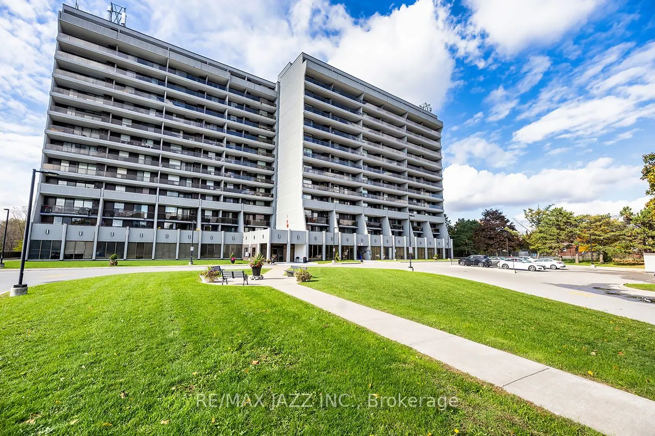 92 Church Street S, #PH 4