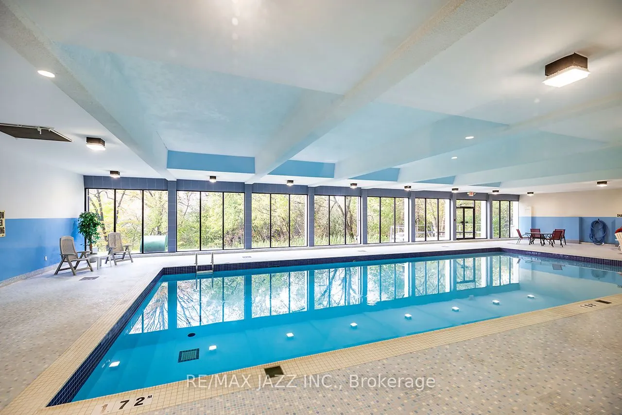 92 Church Street S, #PH 4