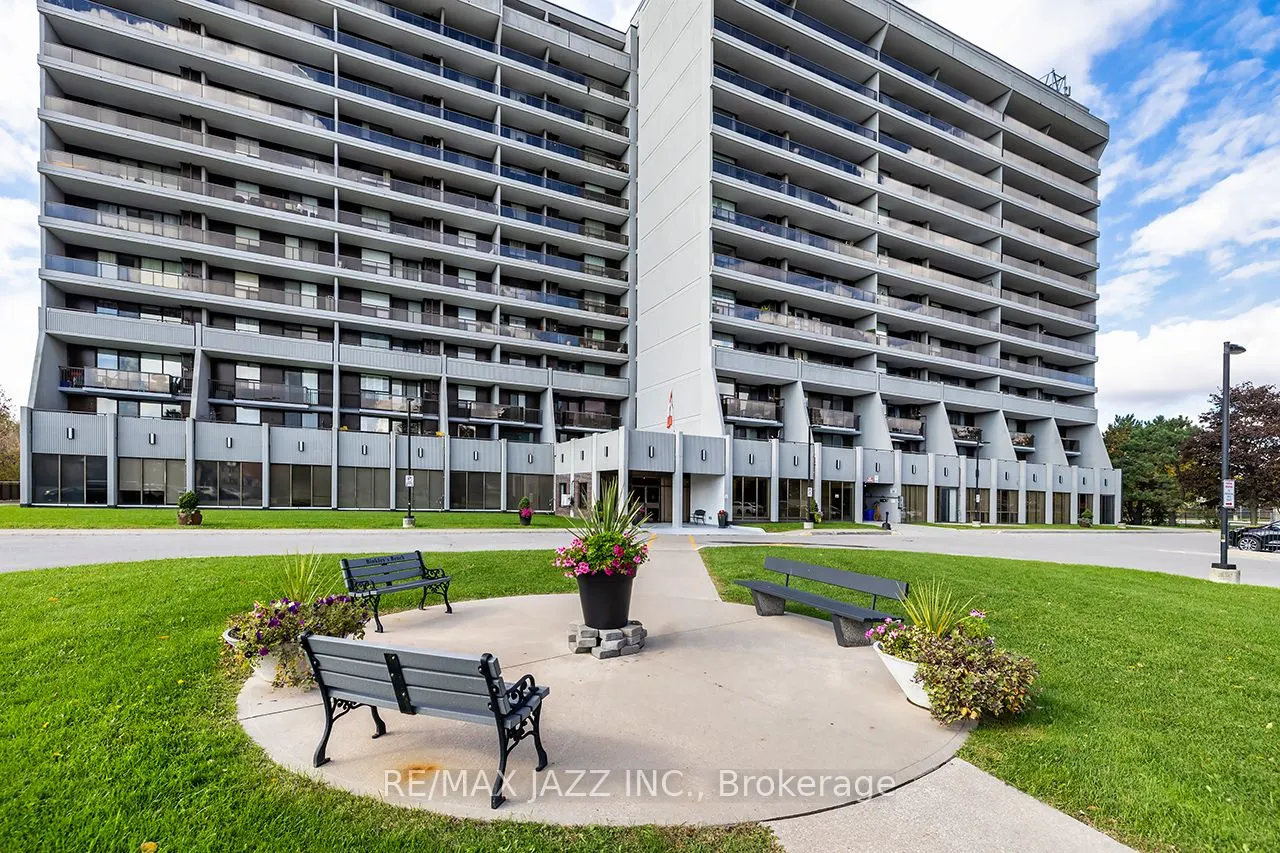 92 Church Street S, #PH 4