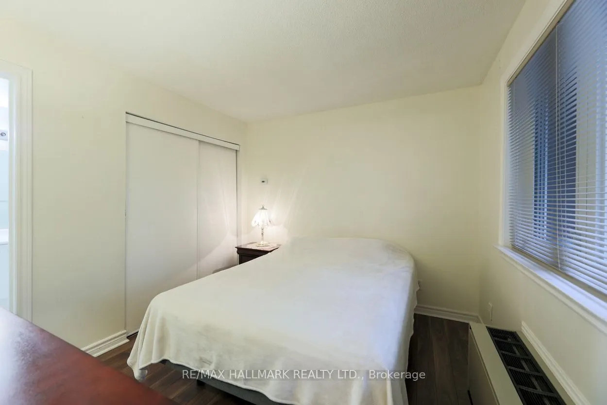 193 Lake Driveway Drive W, #201