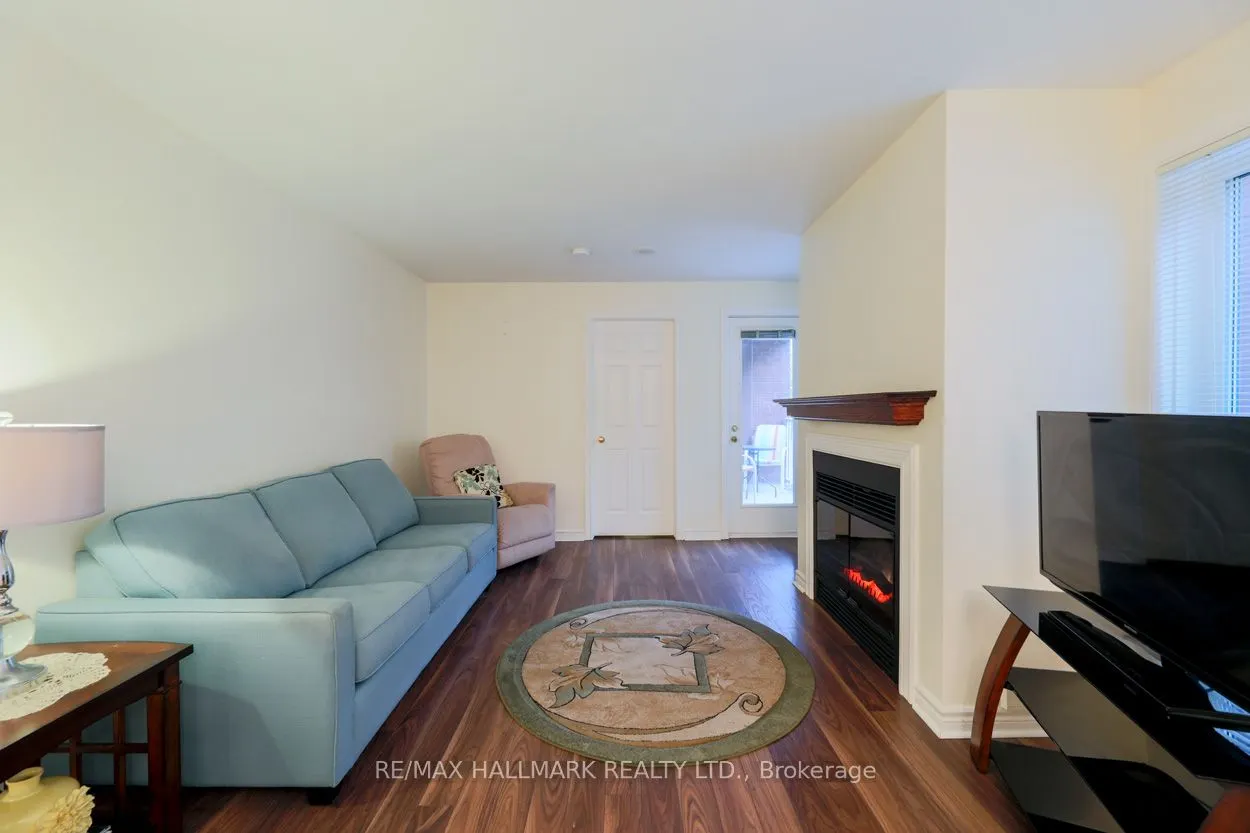 193 Lake Driveway Drive W, #201