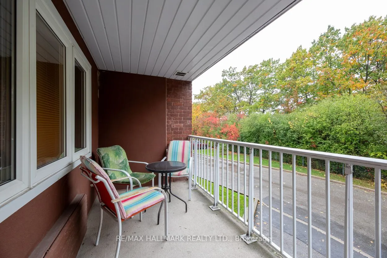 193 Lake Driveway Drive W, #201