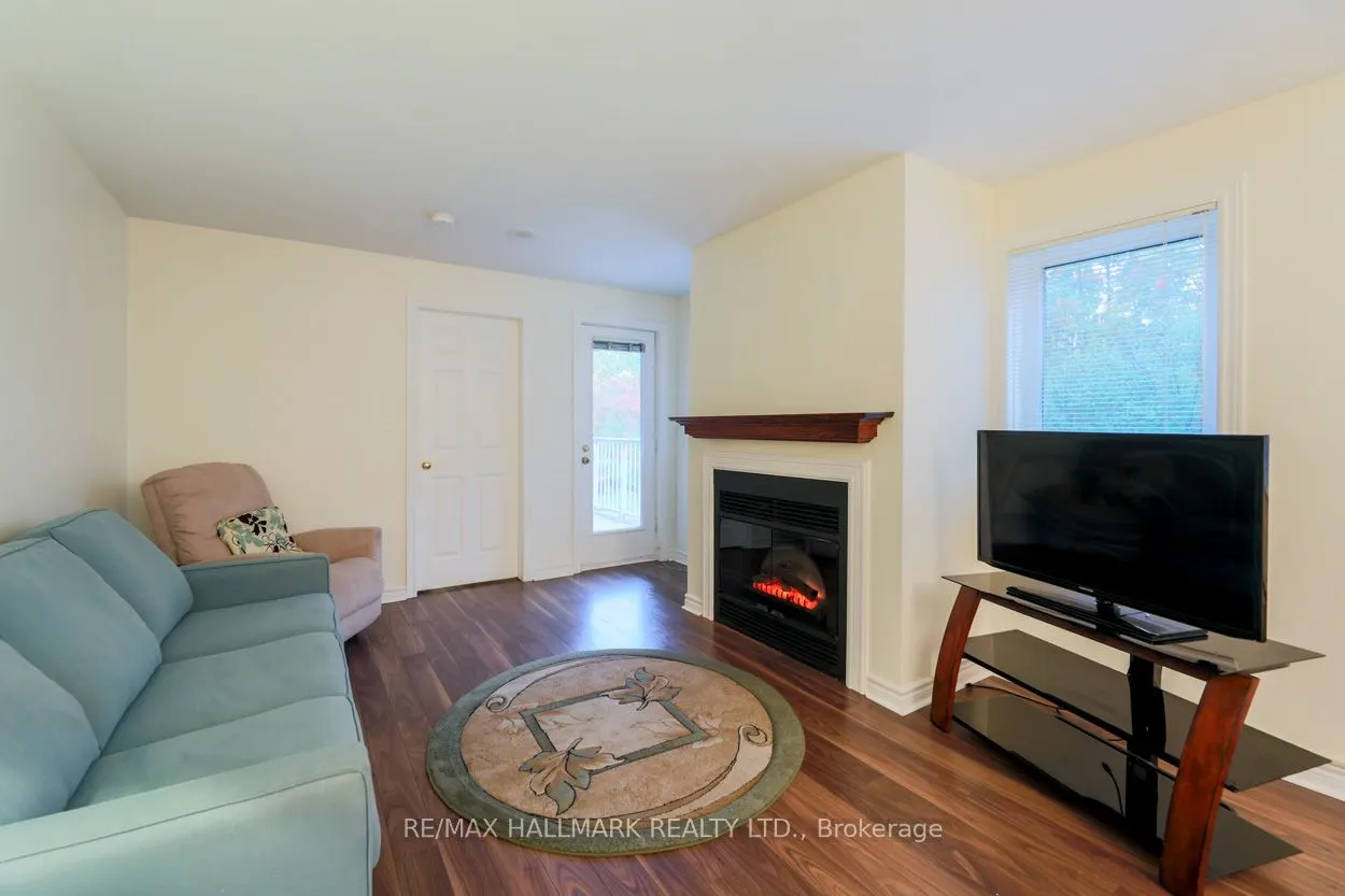 193 Lake Driveway Drive W, #201