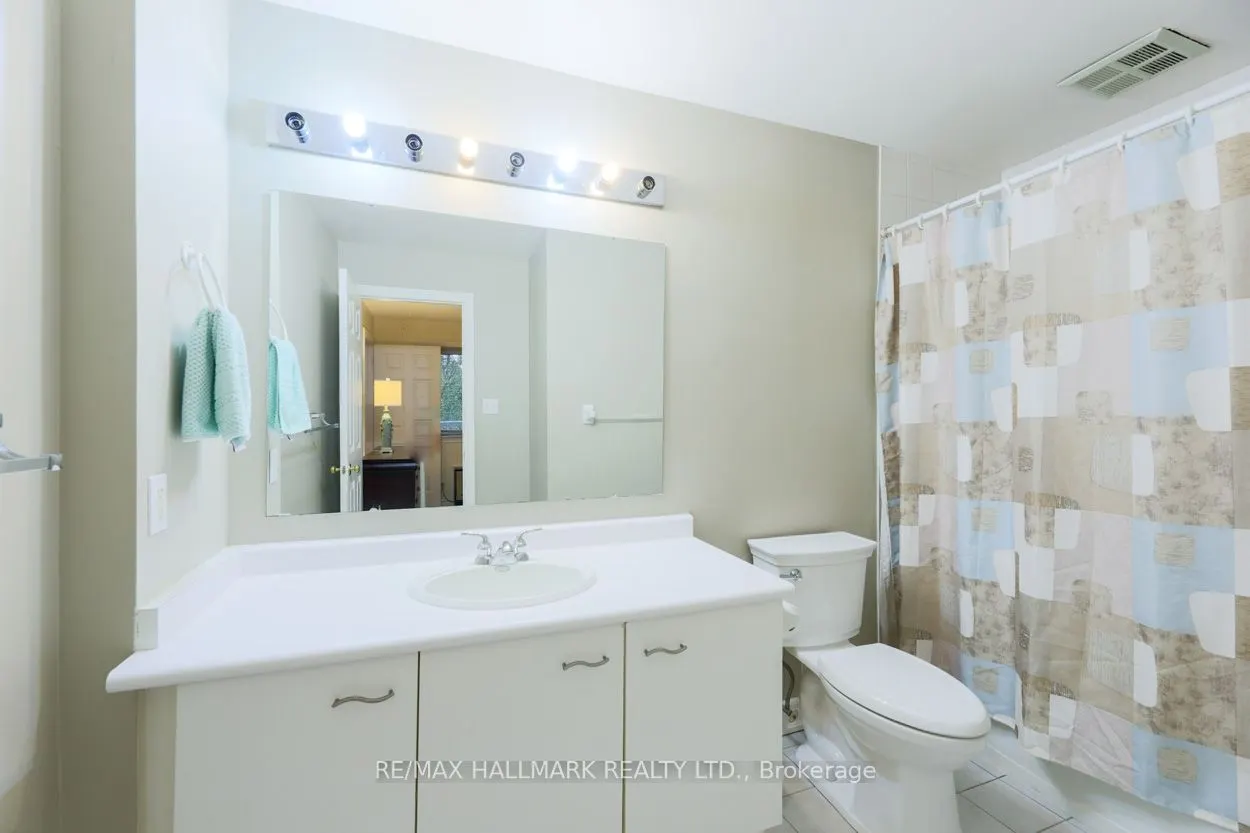 193 Lake Driveway Drive W, #201