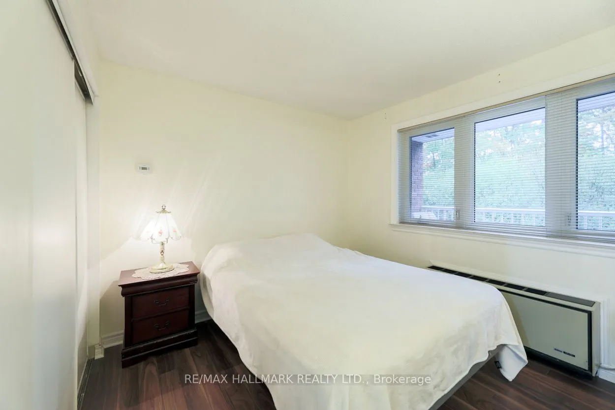 193 Lake Driveway Drive W, #201