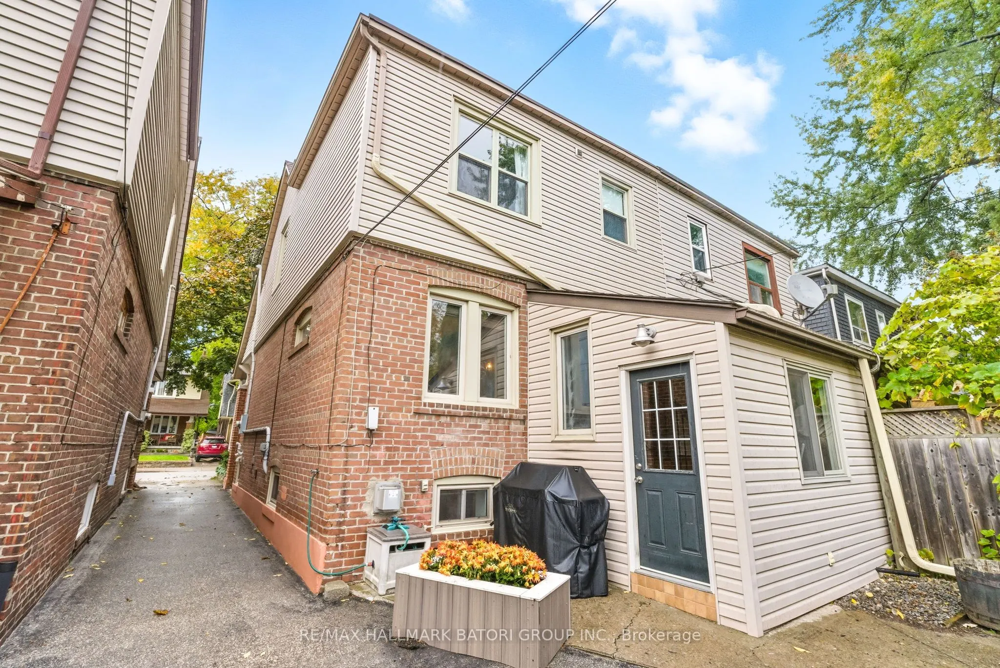249 Glebeholme Boulevard