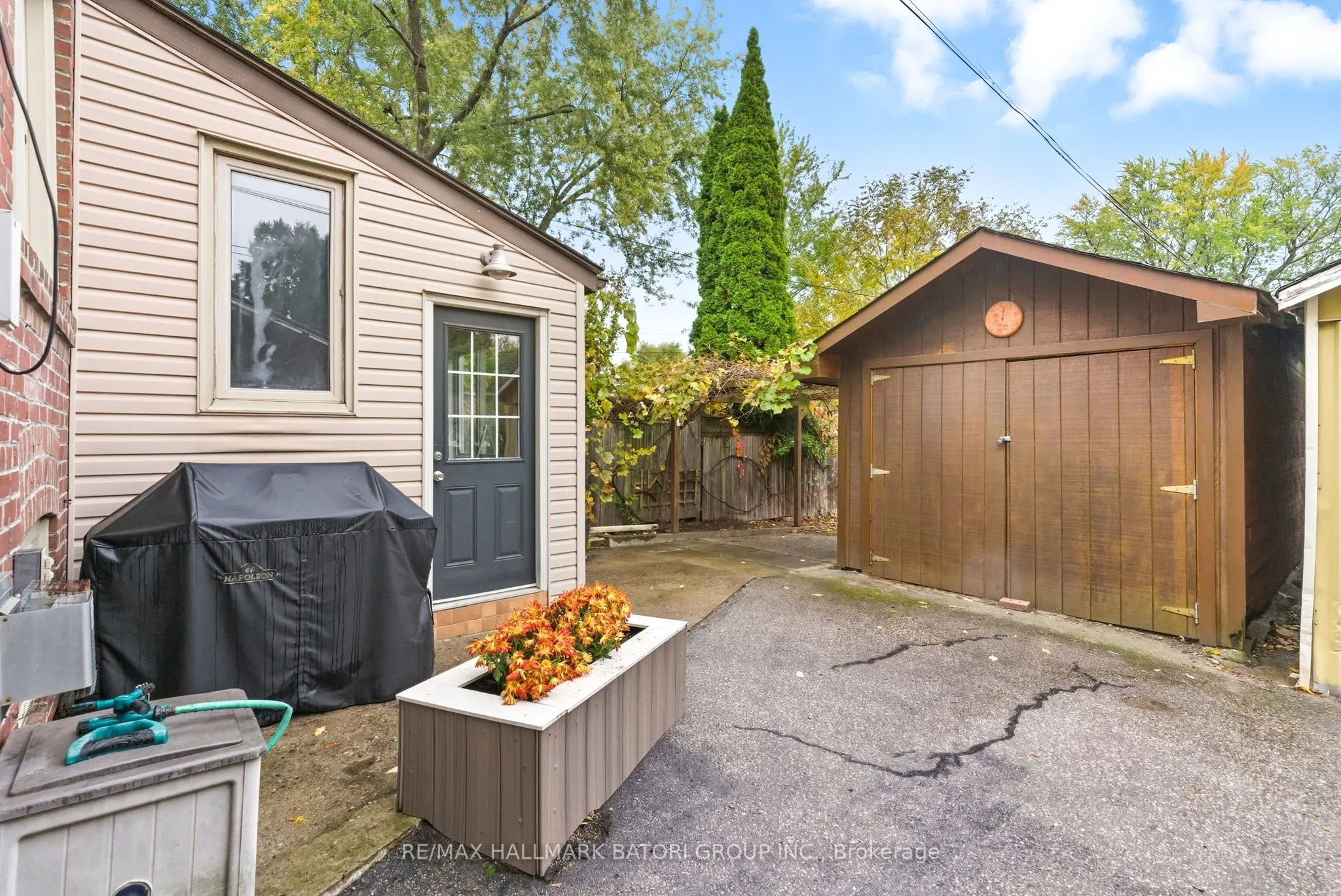 249 Glebeholme Boulevard