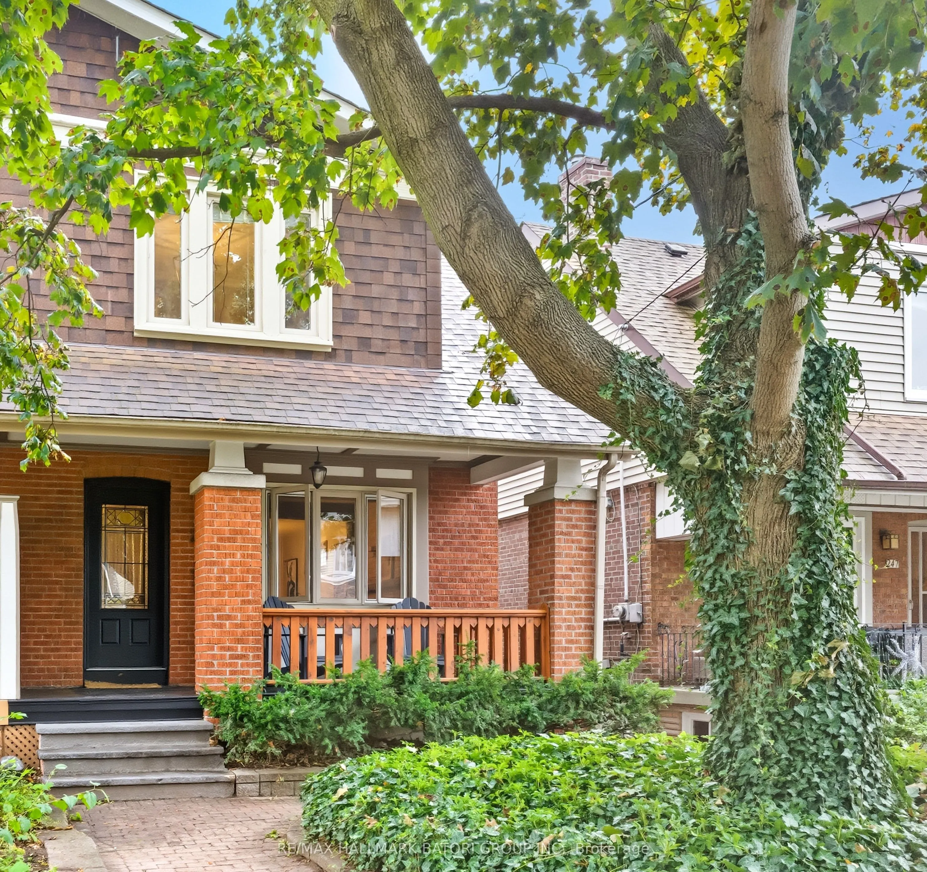249 Glebeholme Boulevard