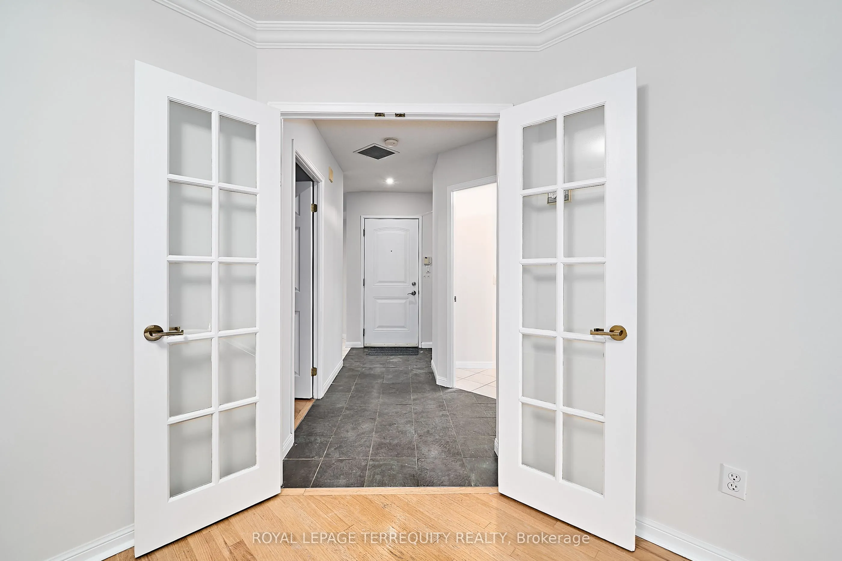 2365 Queen Street E, #203