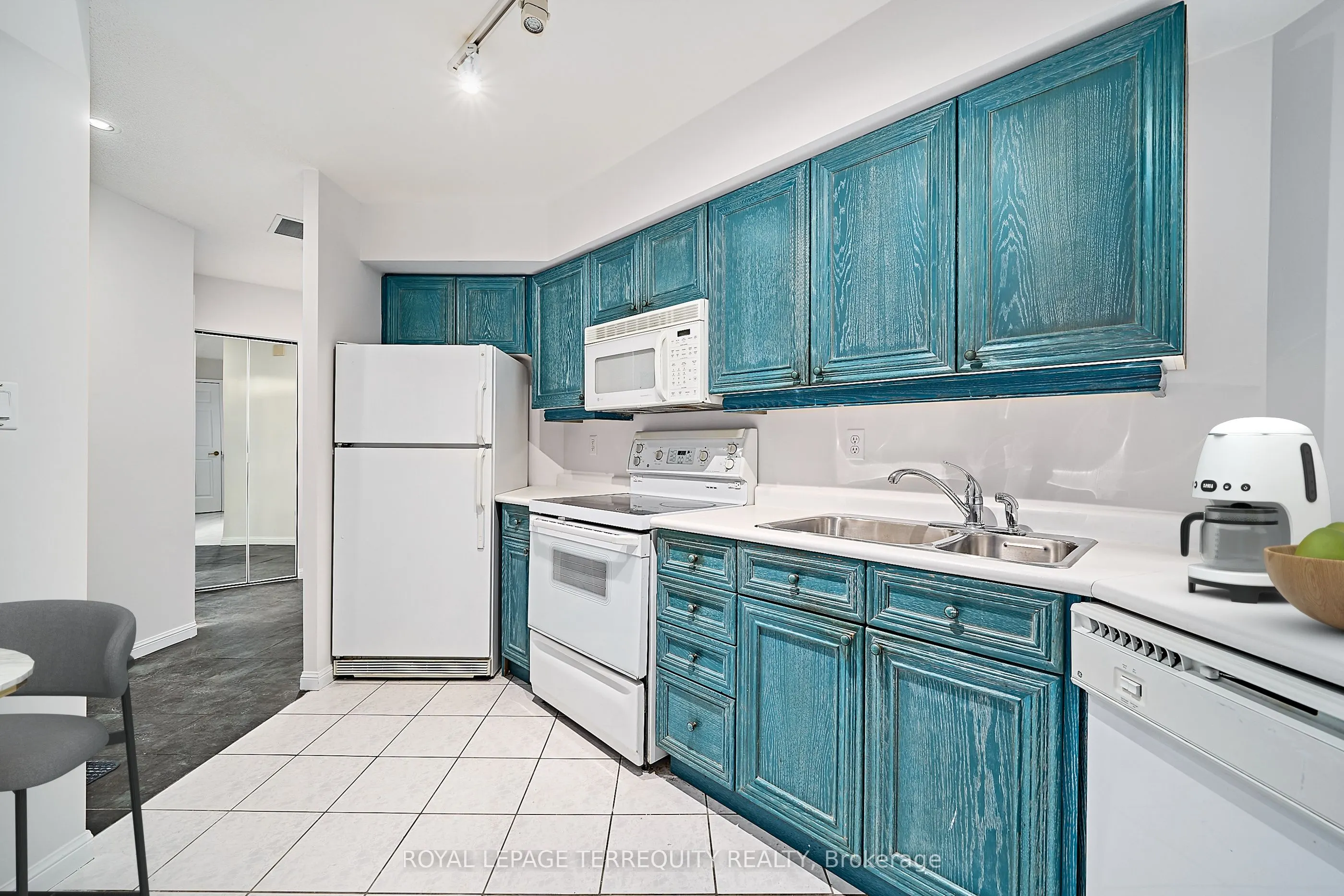 2365 Queen Street E, #203