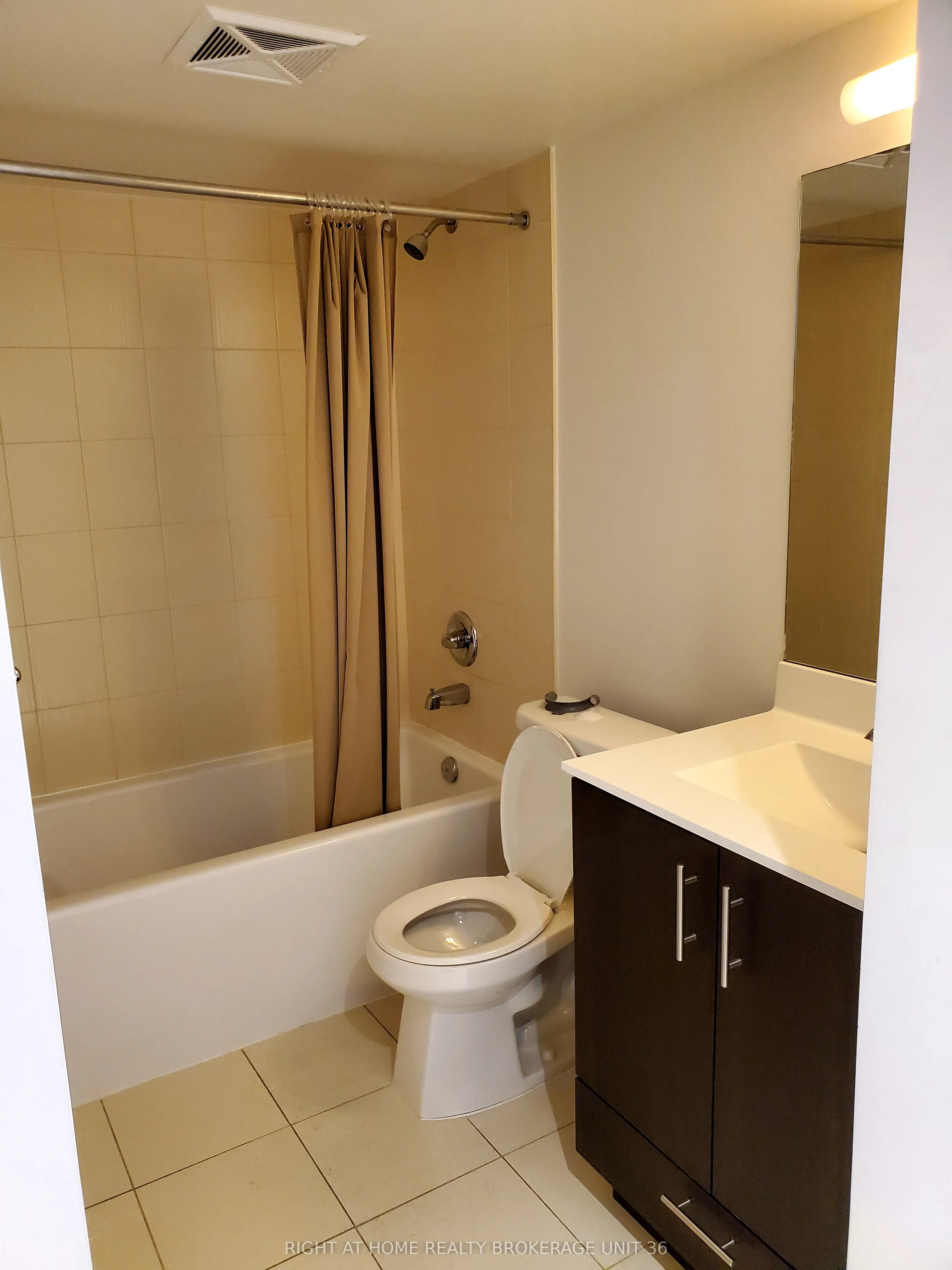 255 Village Green Square, #2105