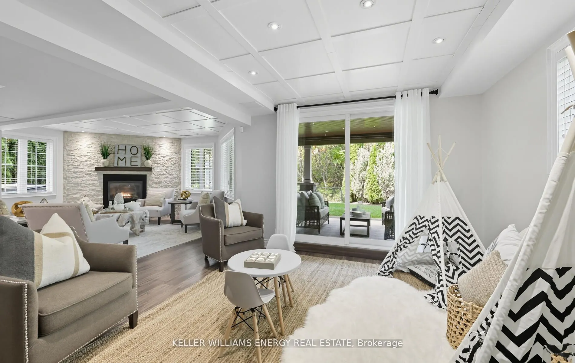 28 Coach Crescent