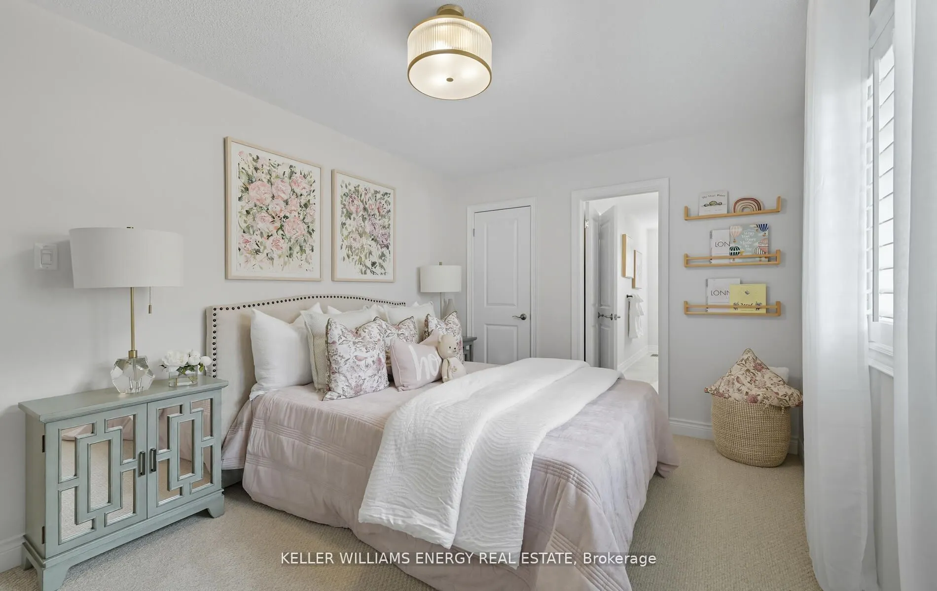 28 Coach Crescent