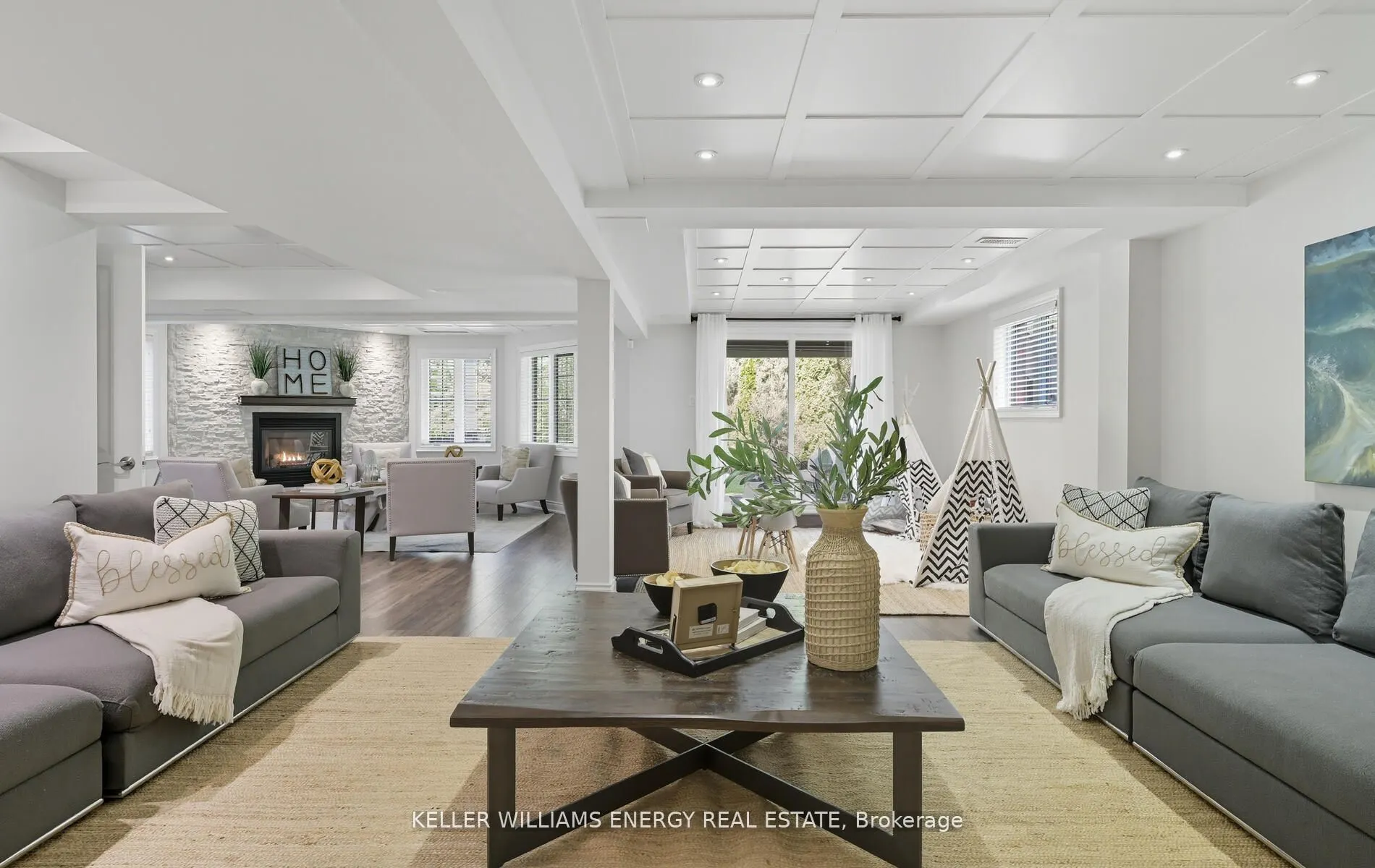 28 Coach Crescent