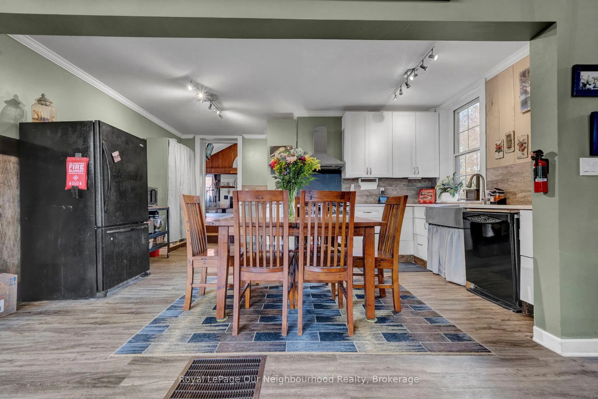 3828 Newtonville Road
