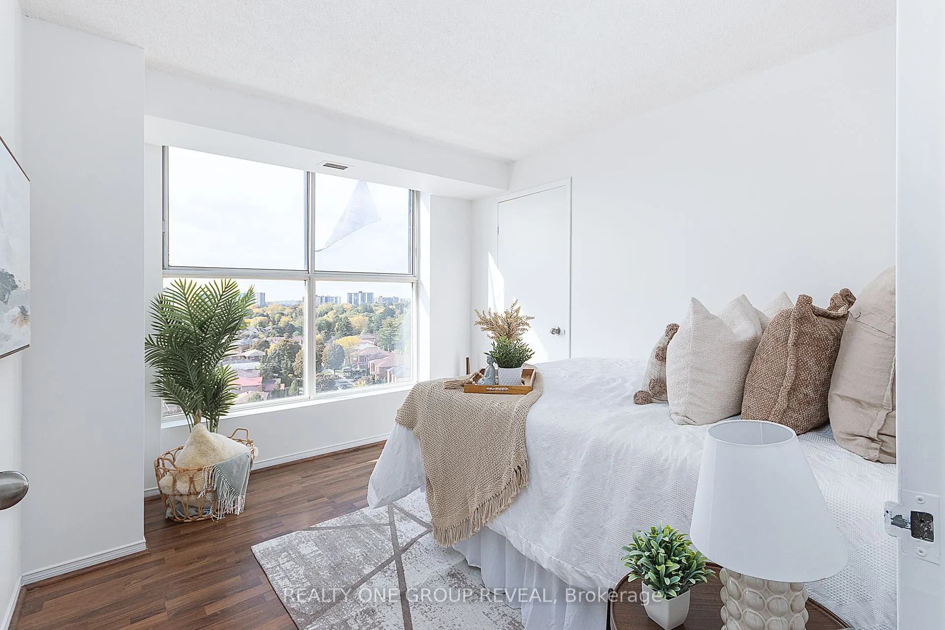 90 Dale Avenue, #06