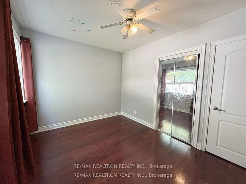 564 McCowan Road, #Main