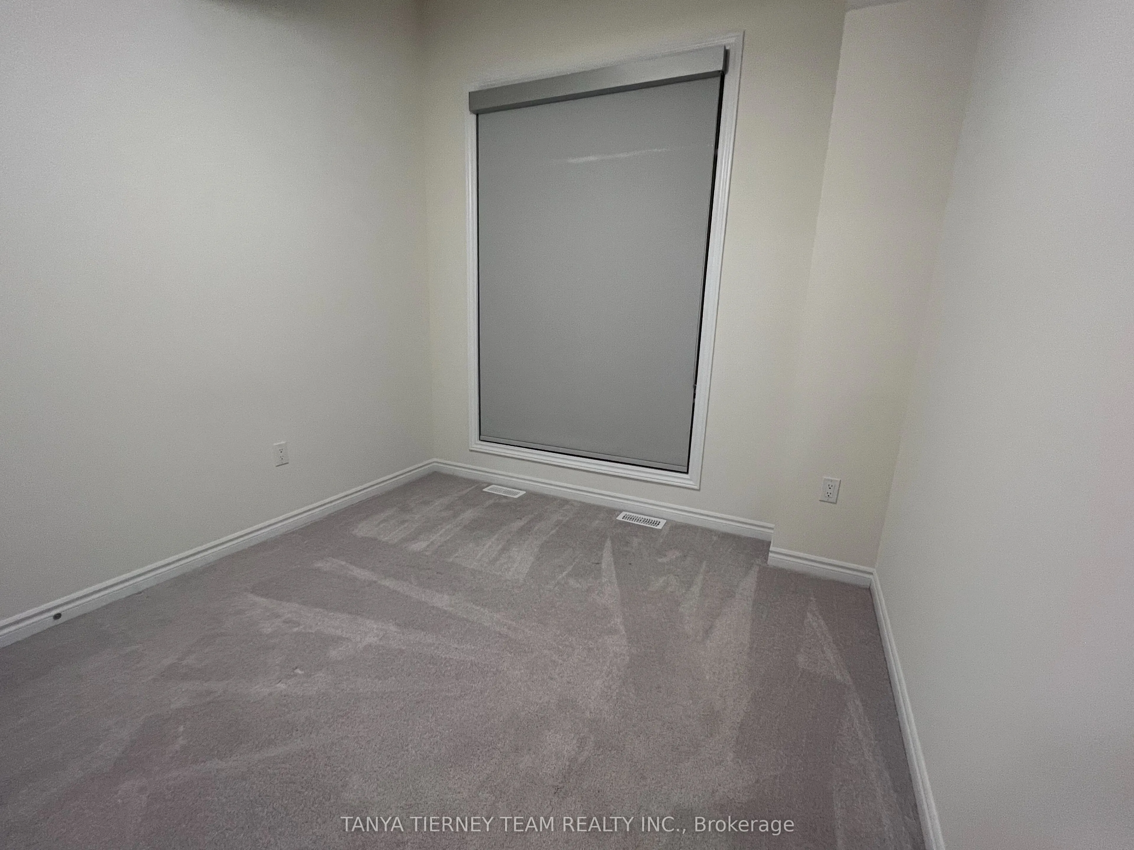 288 Carnwith Drive E