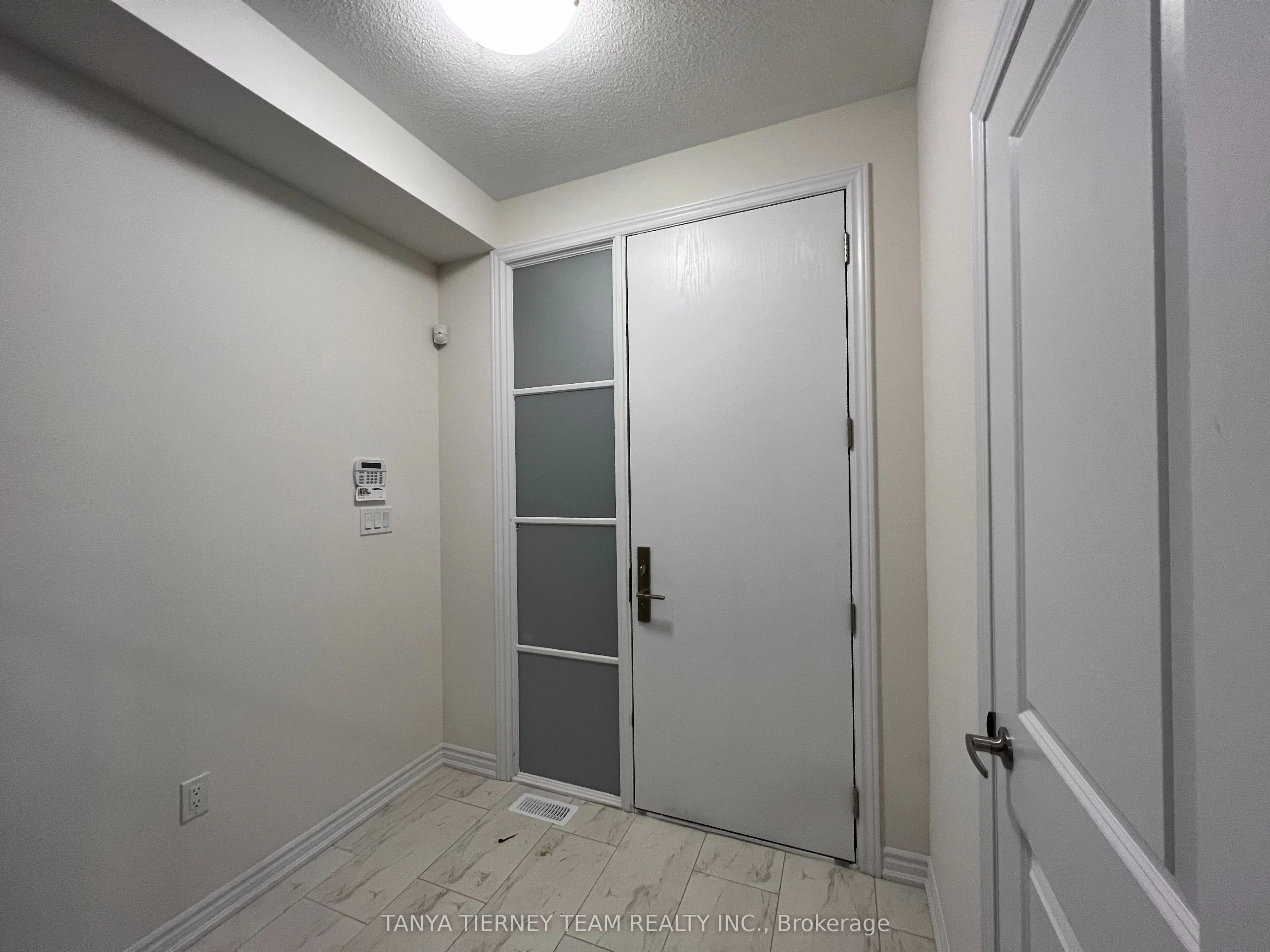 288 Carnwith Drive E