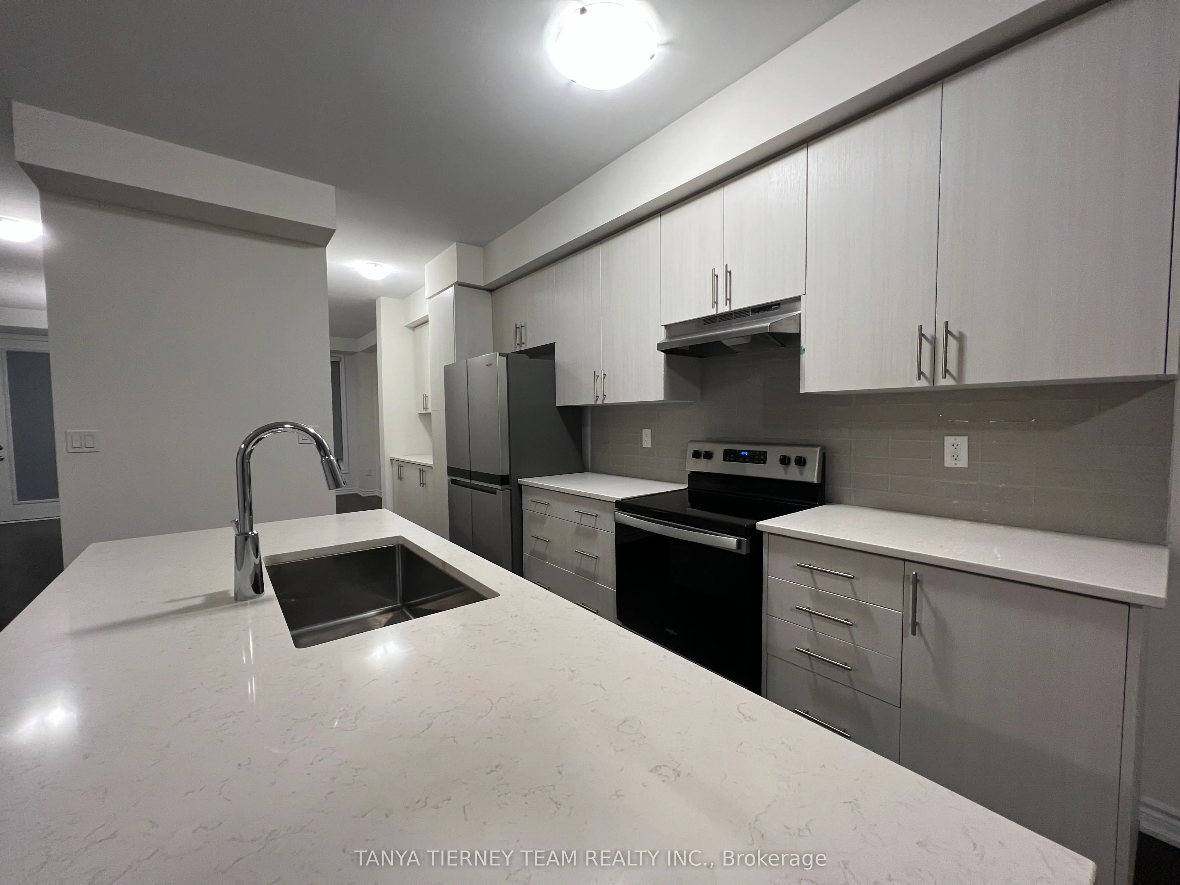 288 Carnwith Drive E