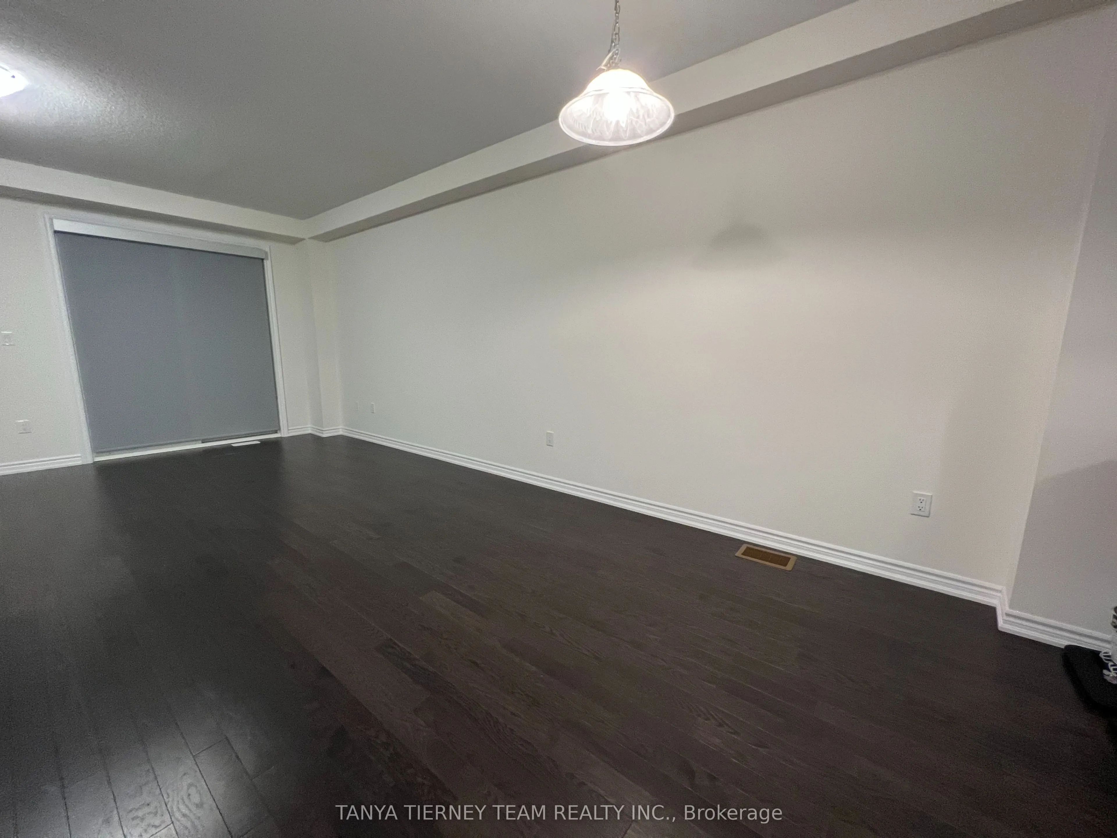 288 Carnwith Drive E