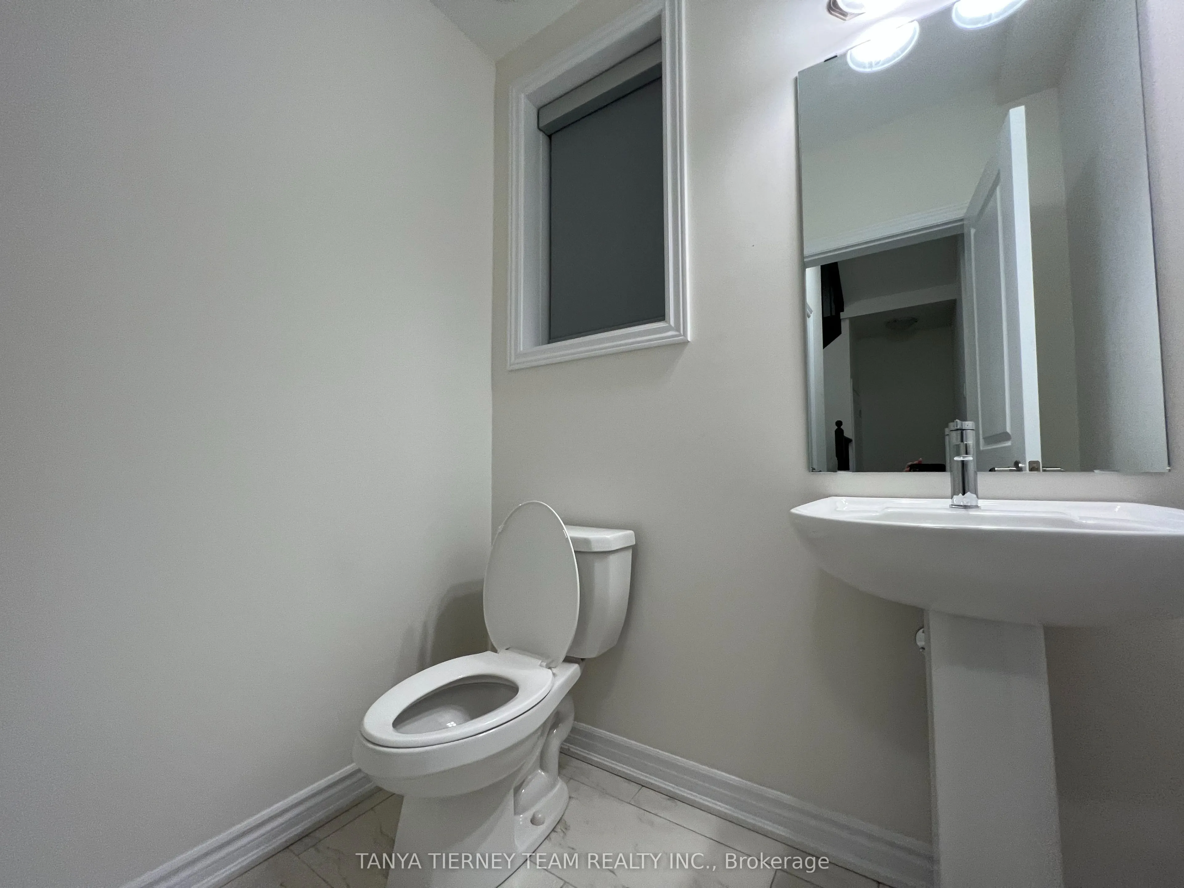 288 Carnwith Drive E