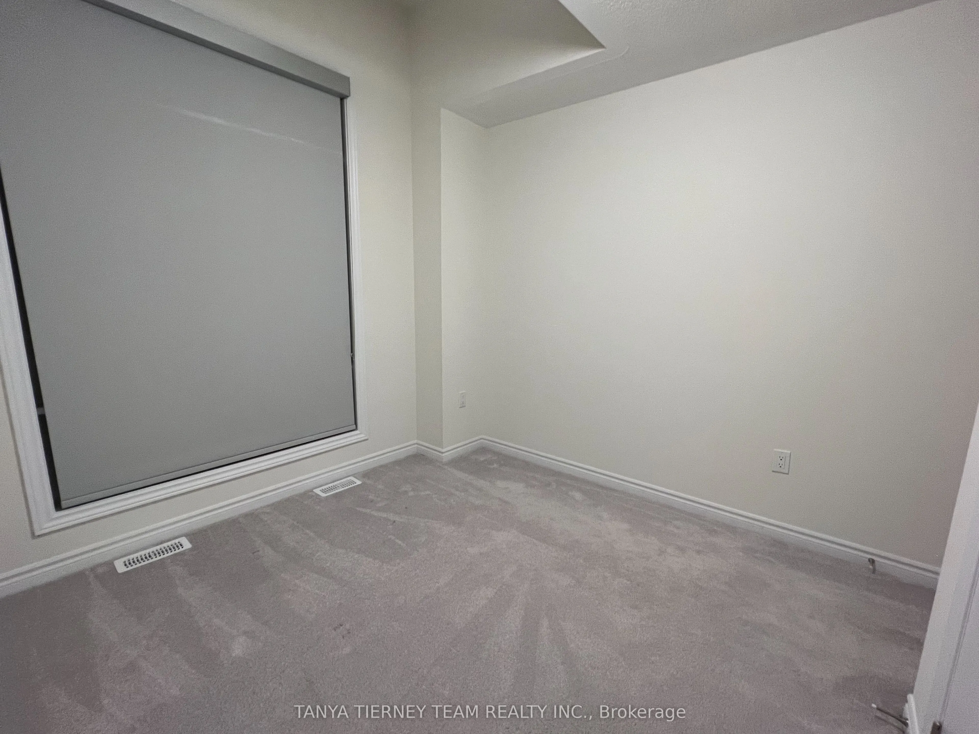 288 Carnwith Drive E