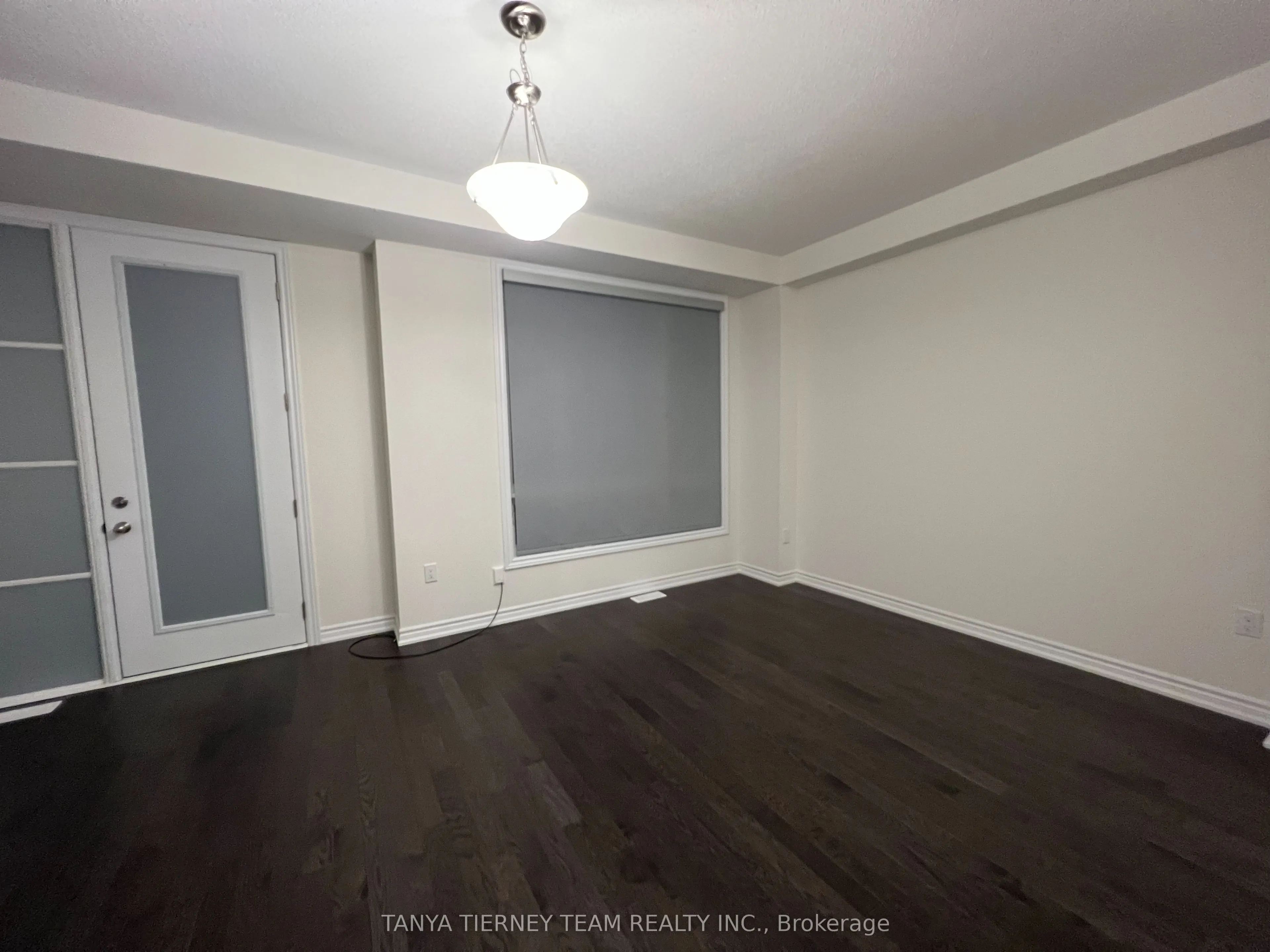 288 Carnwith Drive E